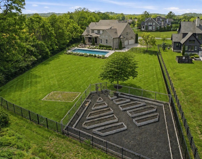 1045 Buena Vista Dr