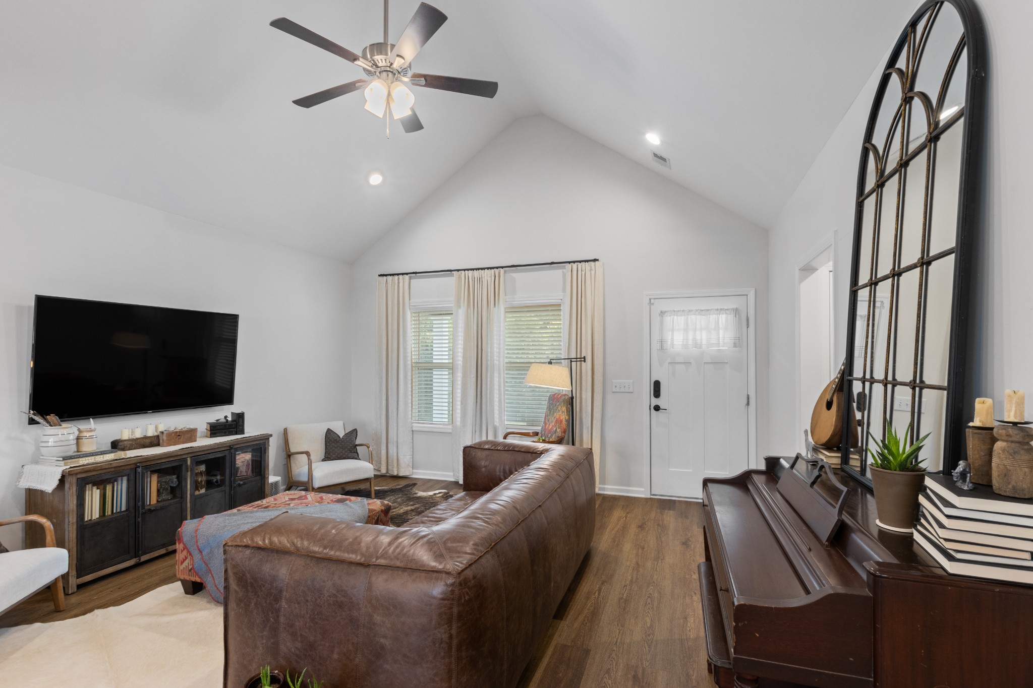 2243 Lambert Dr