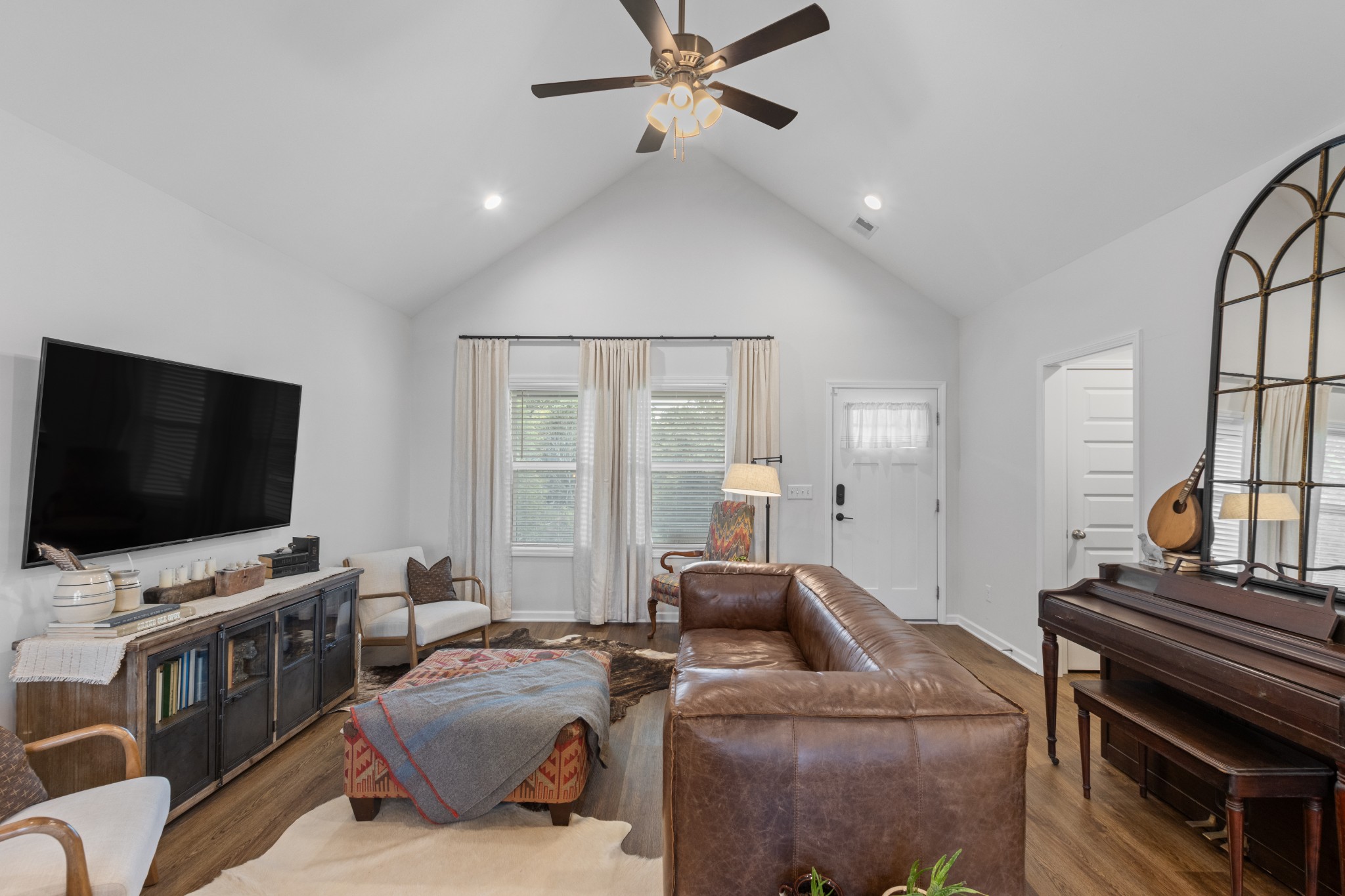 2243 Lambert Dr