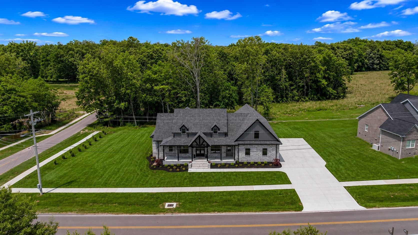 2108 Country Club Dr