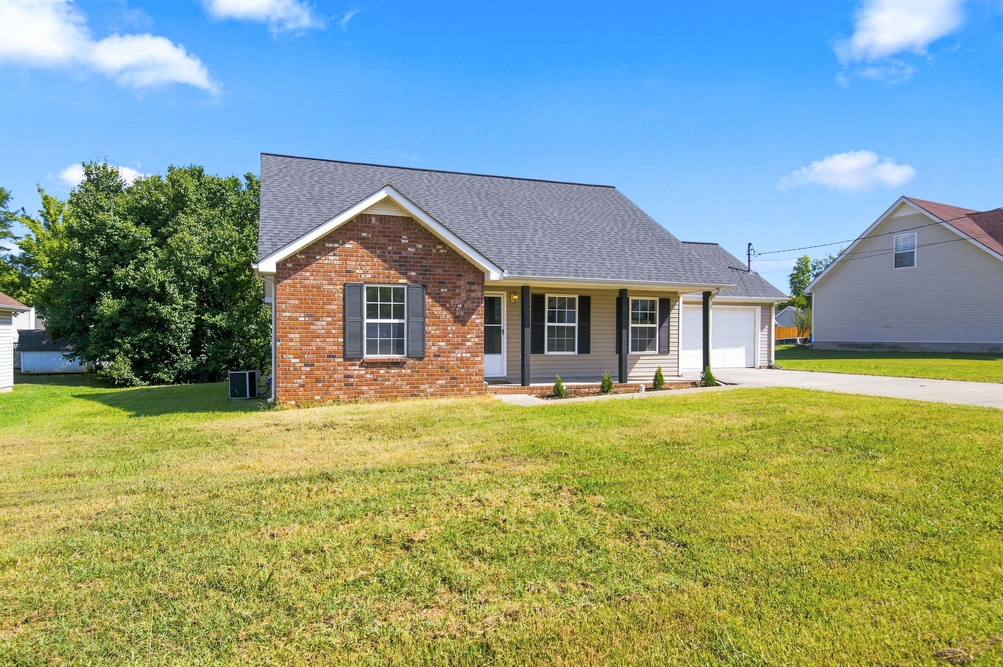 2223 Rosecran Cir