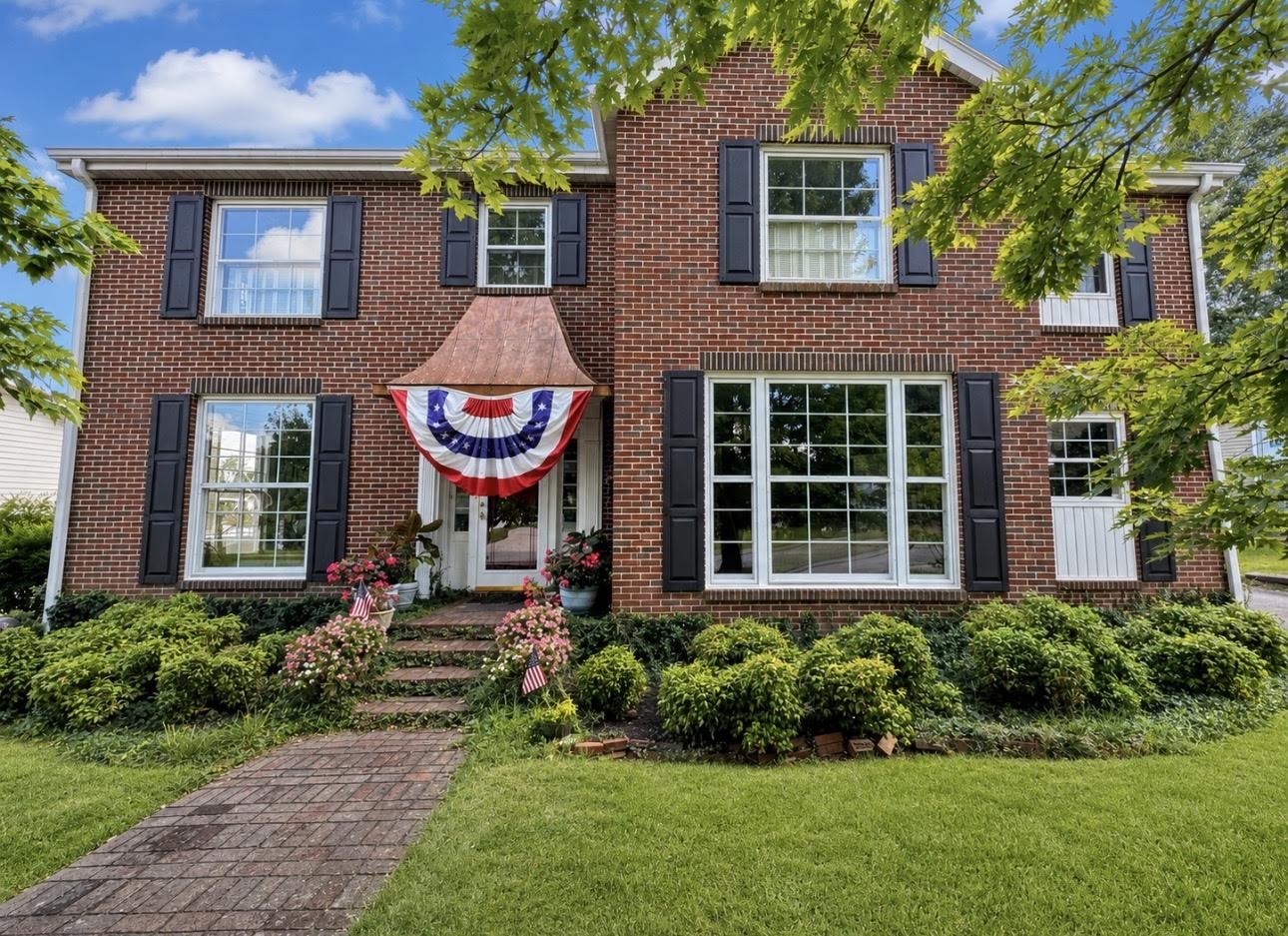 307 W Main St