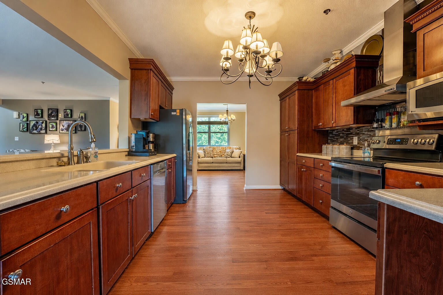 338 Pinnacle View Way