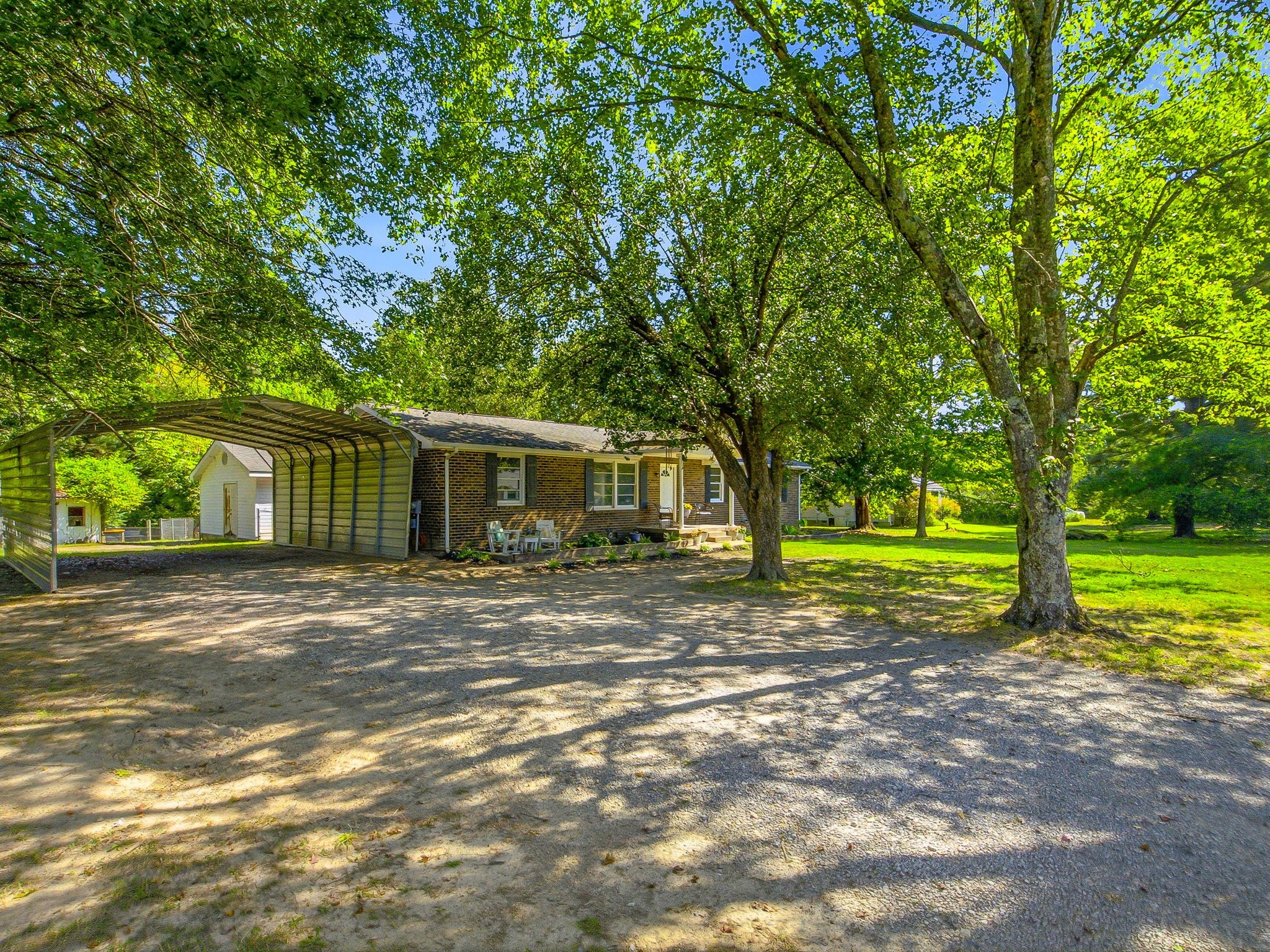 739 Scoutview Rd