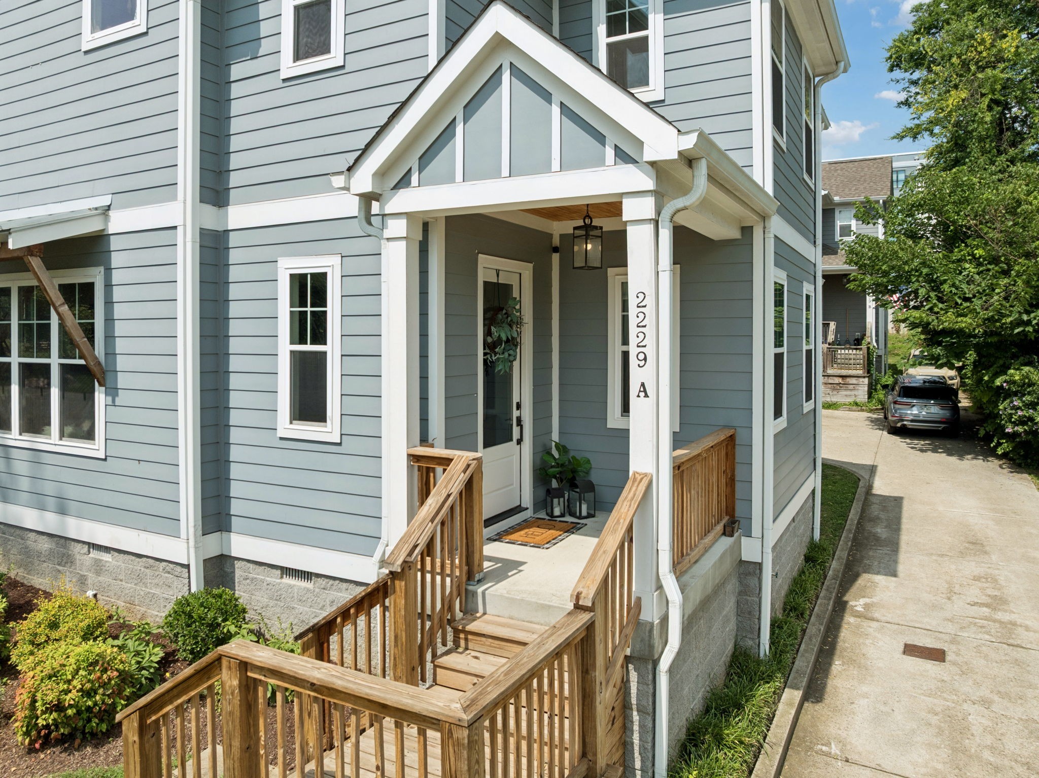 2229A 11th Ave South, S