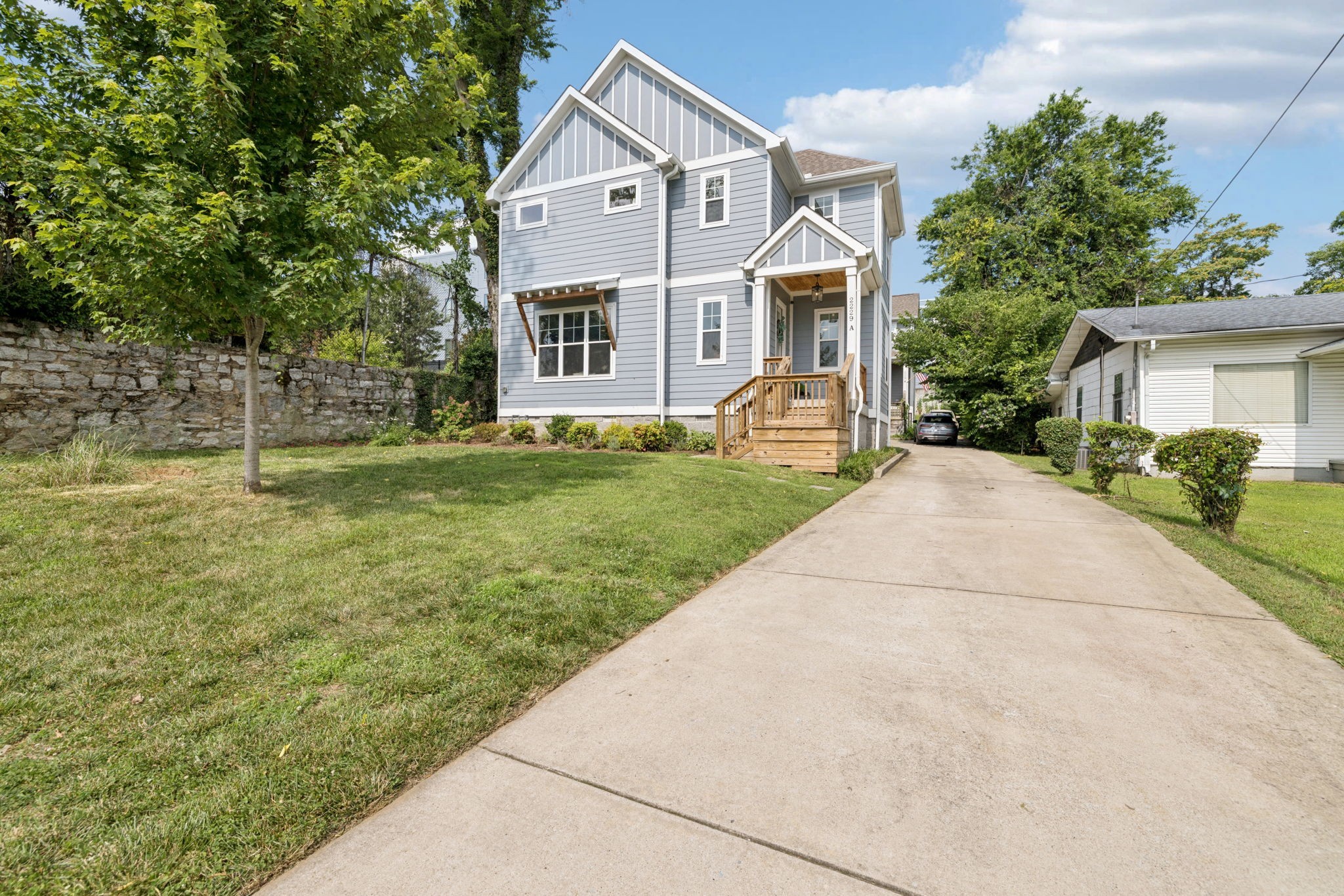 2229A 11th Ave South, S