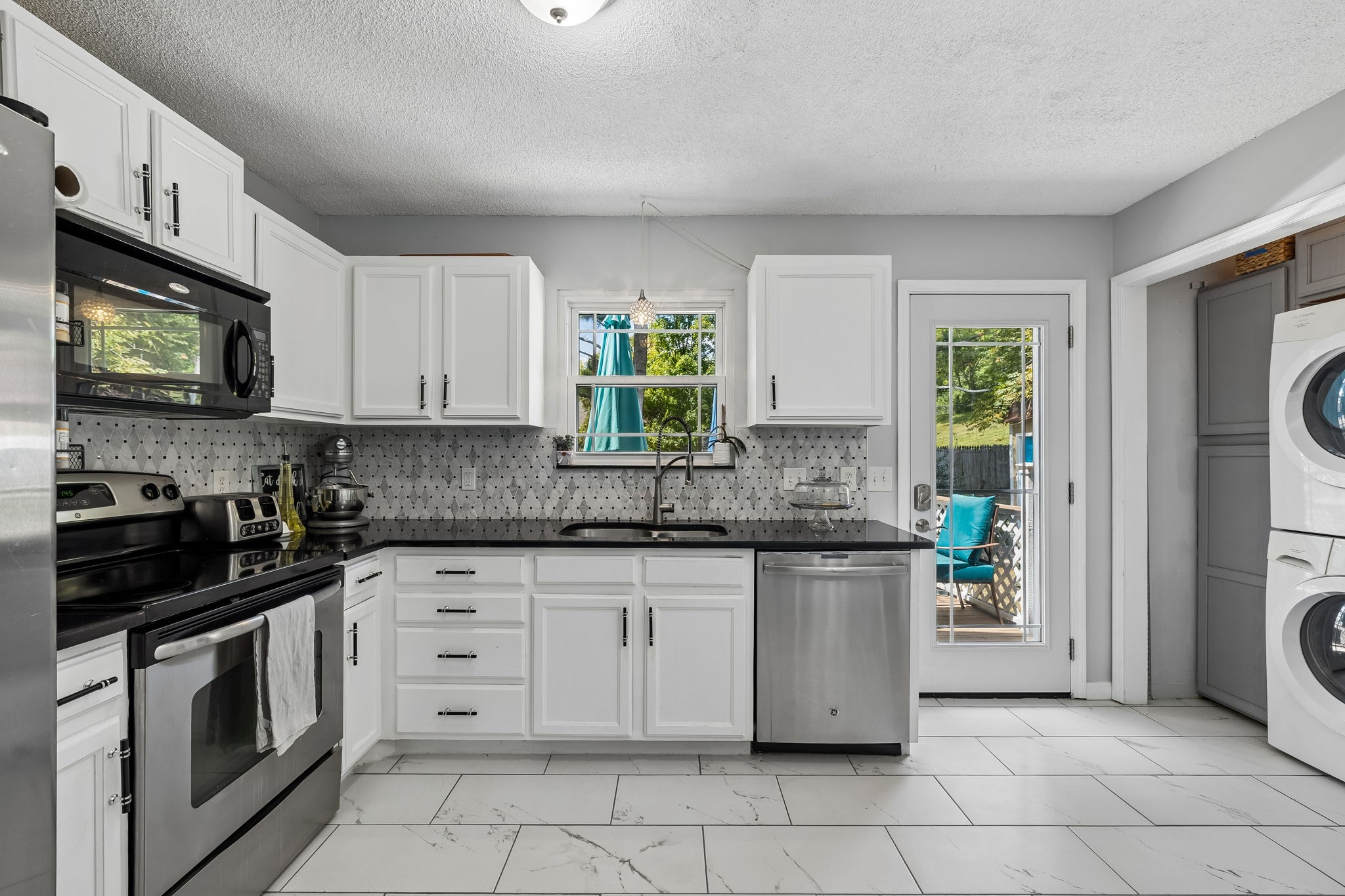 709 Woodbrier Ct