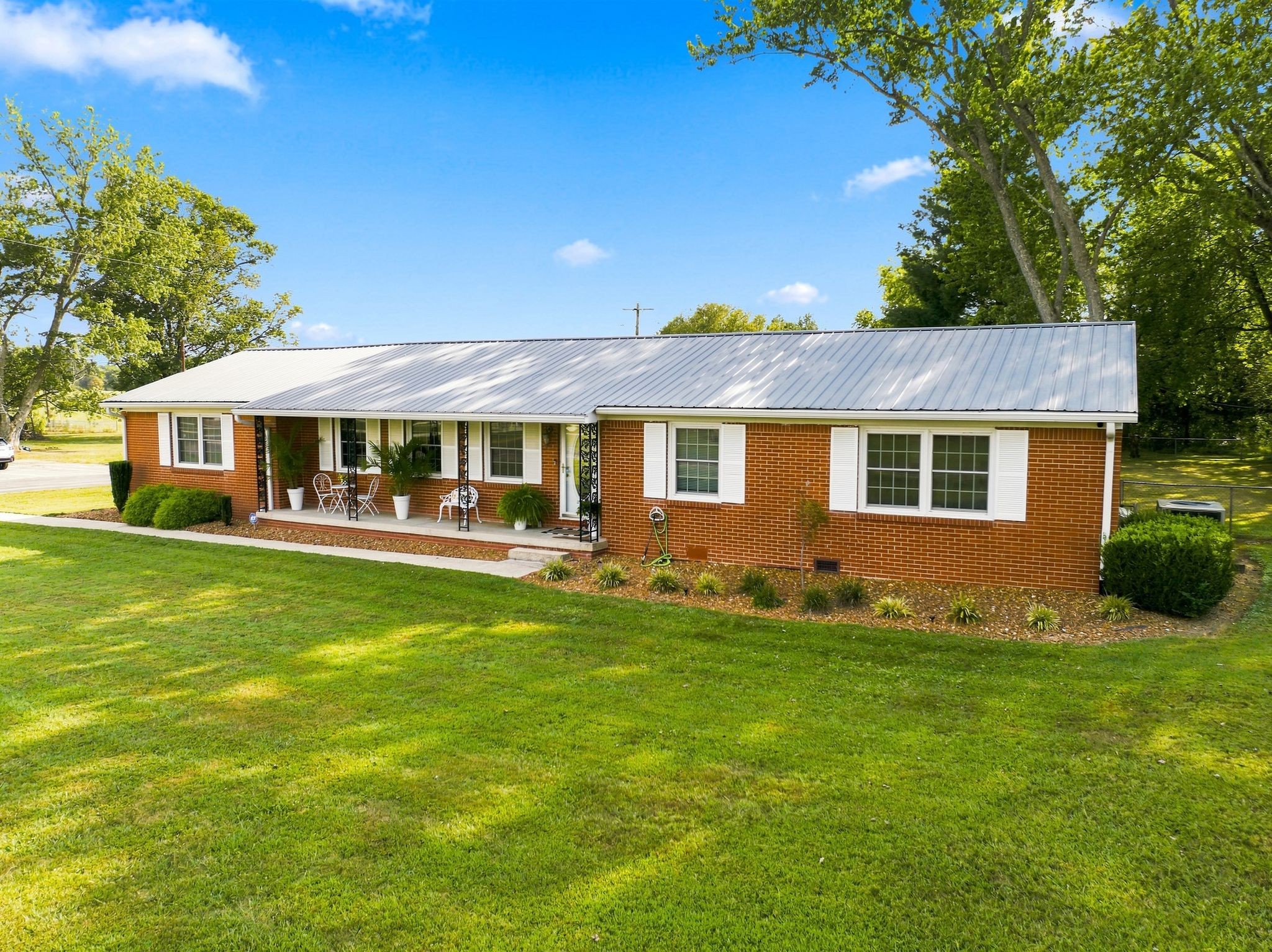 1408 Old Estill Springs Rd