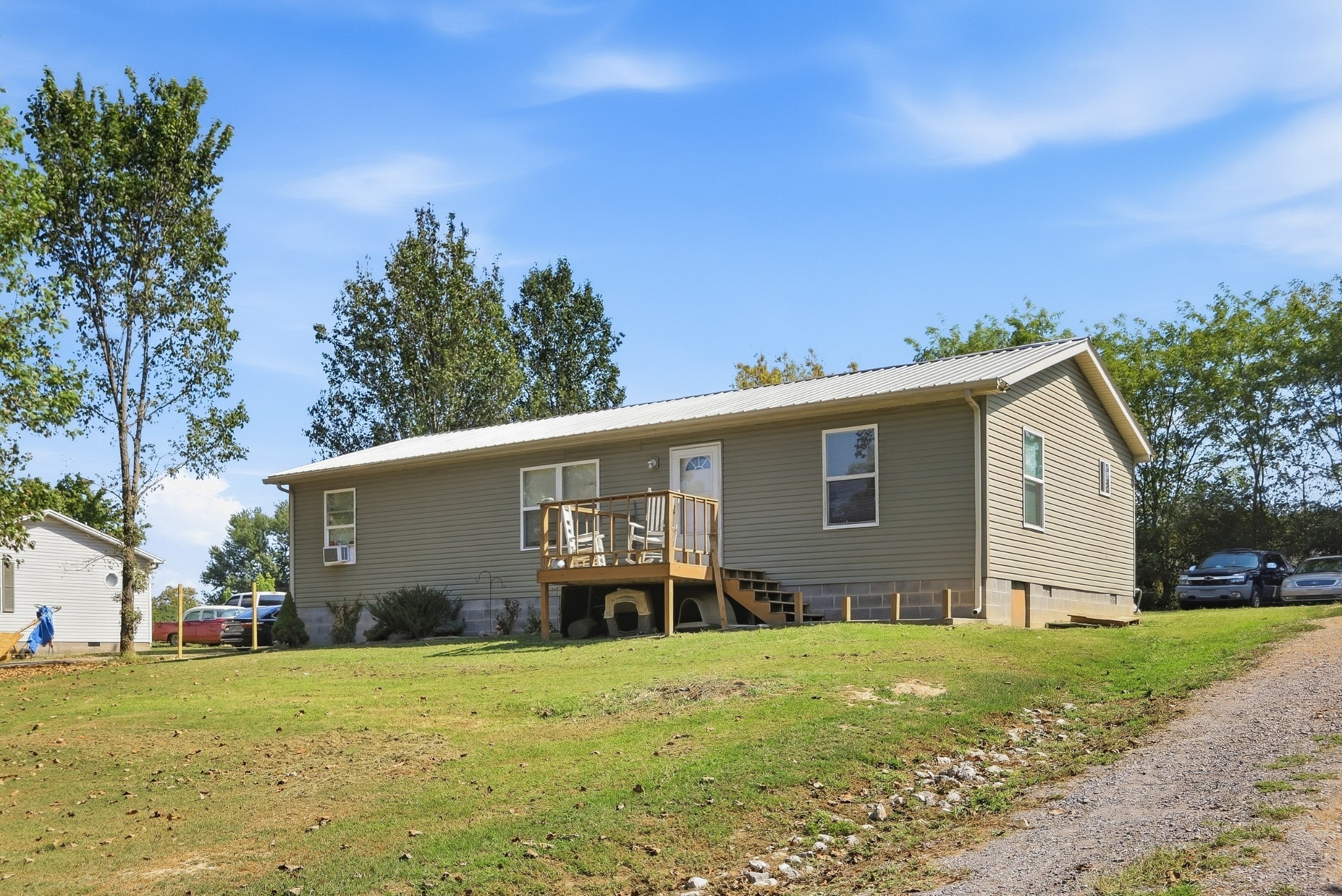 117 Windy Cut St