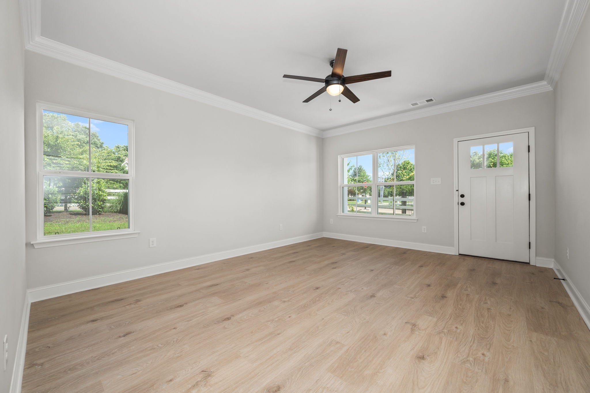 513 Rohan Dr
