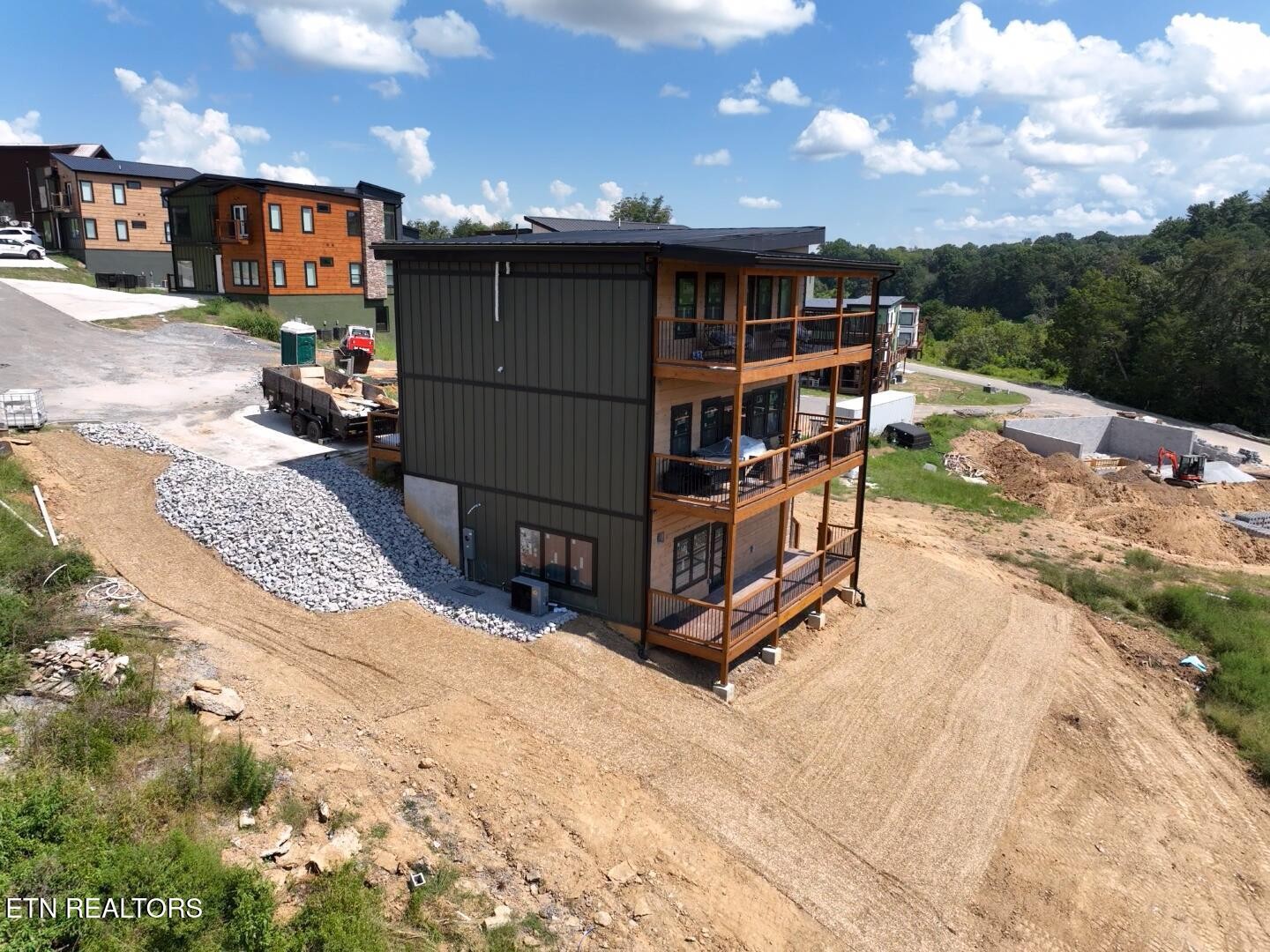1587 Rainbow Ridge Way