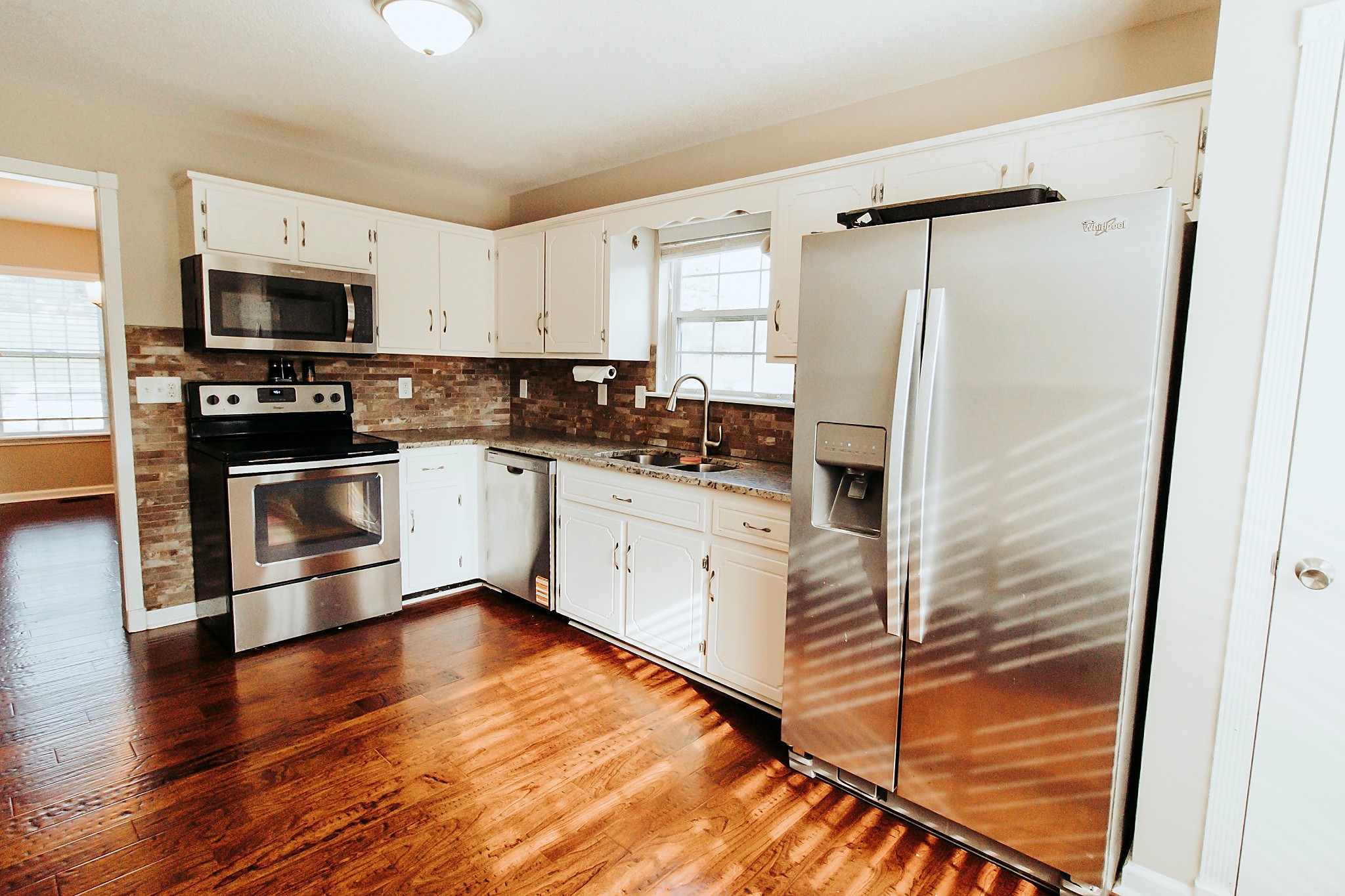 524 Barney Ln