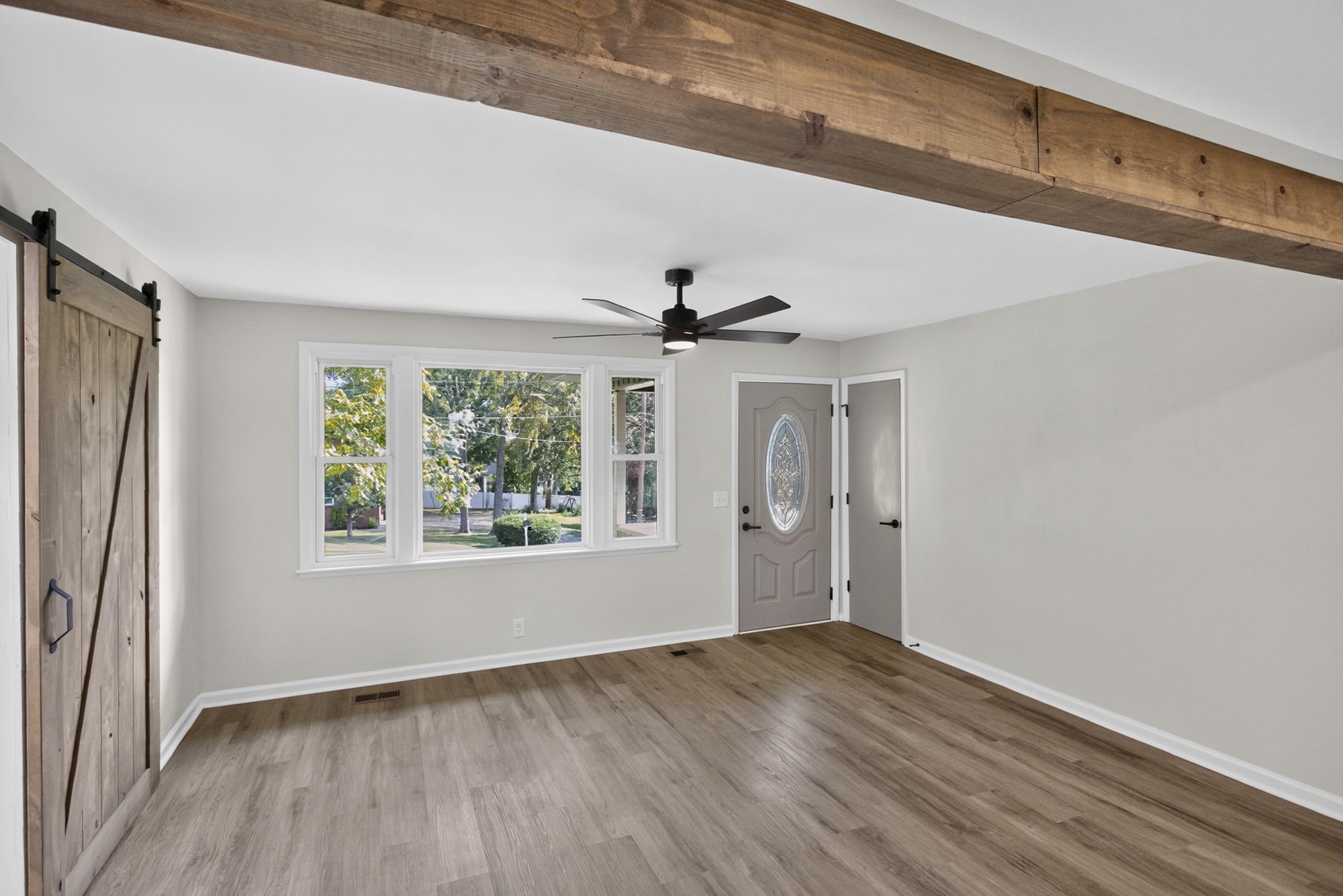 113 Laura Ave