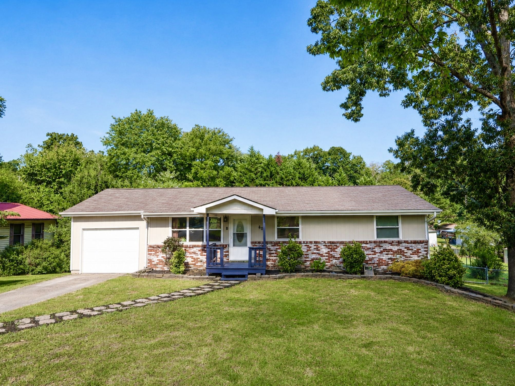408 Fairview Dr, SE