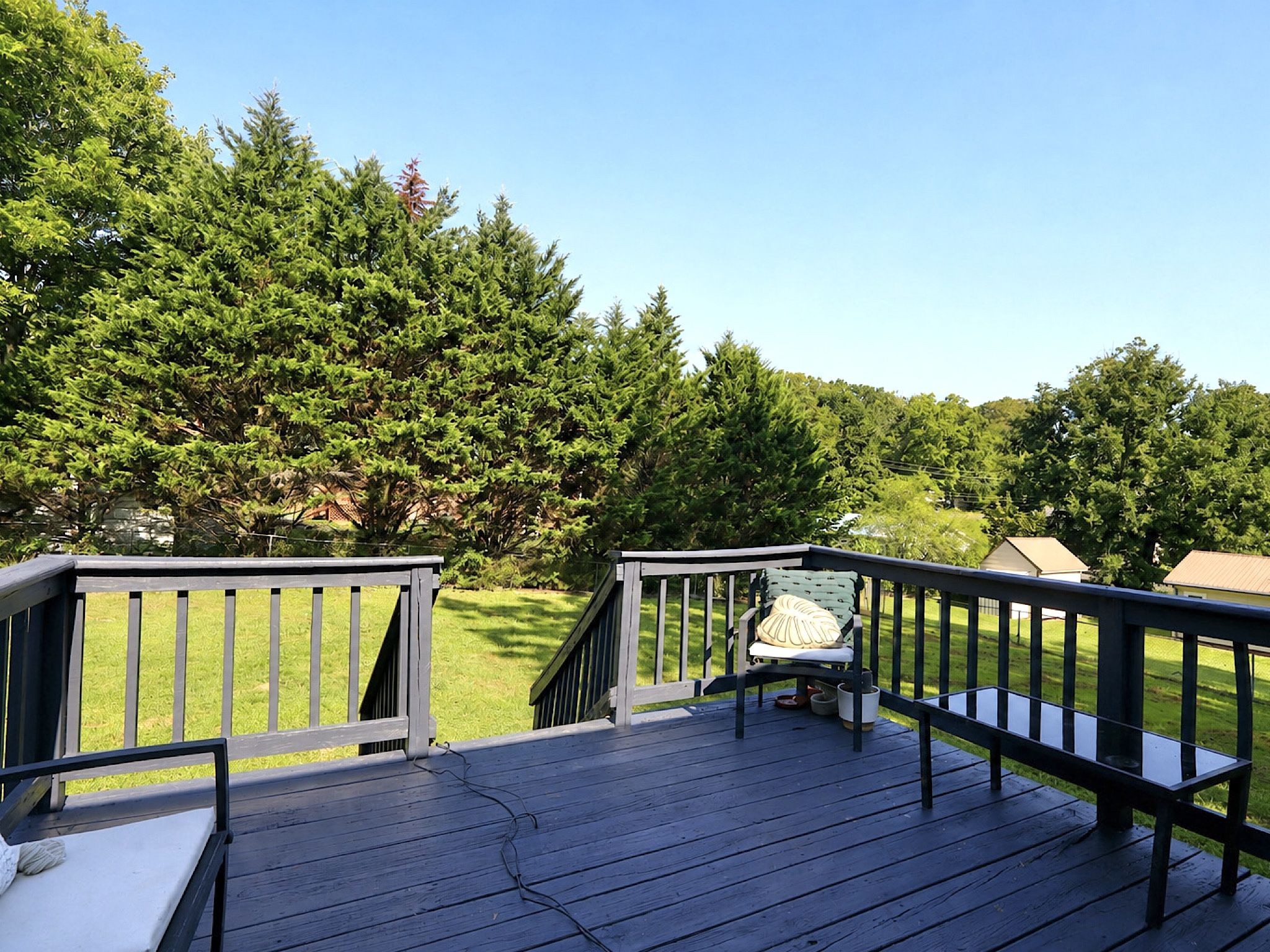 408 Fairview Dr, SE
