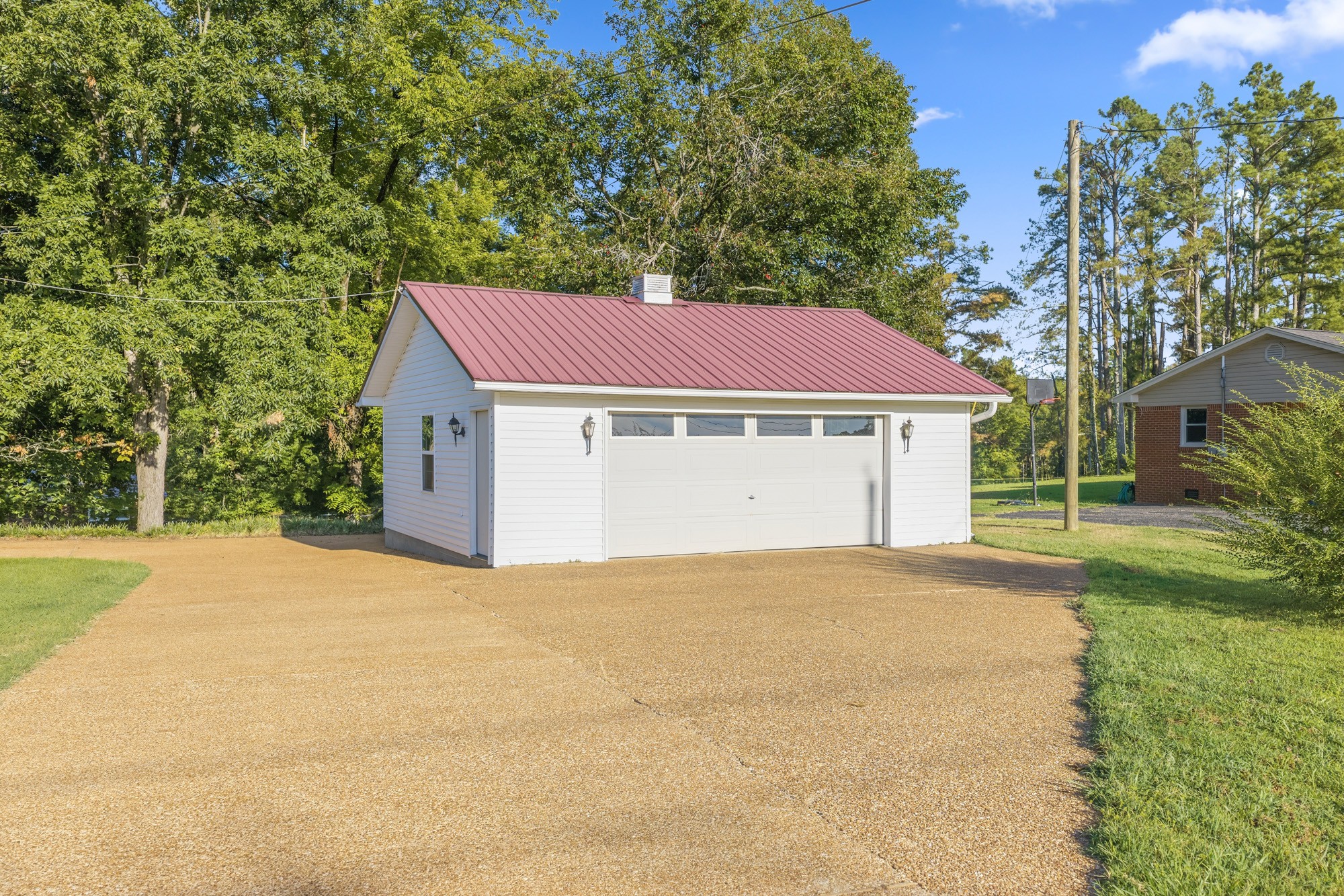 691 E Poplar Dr