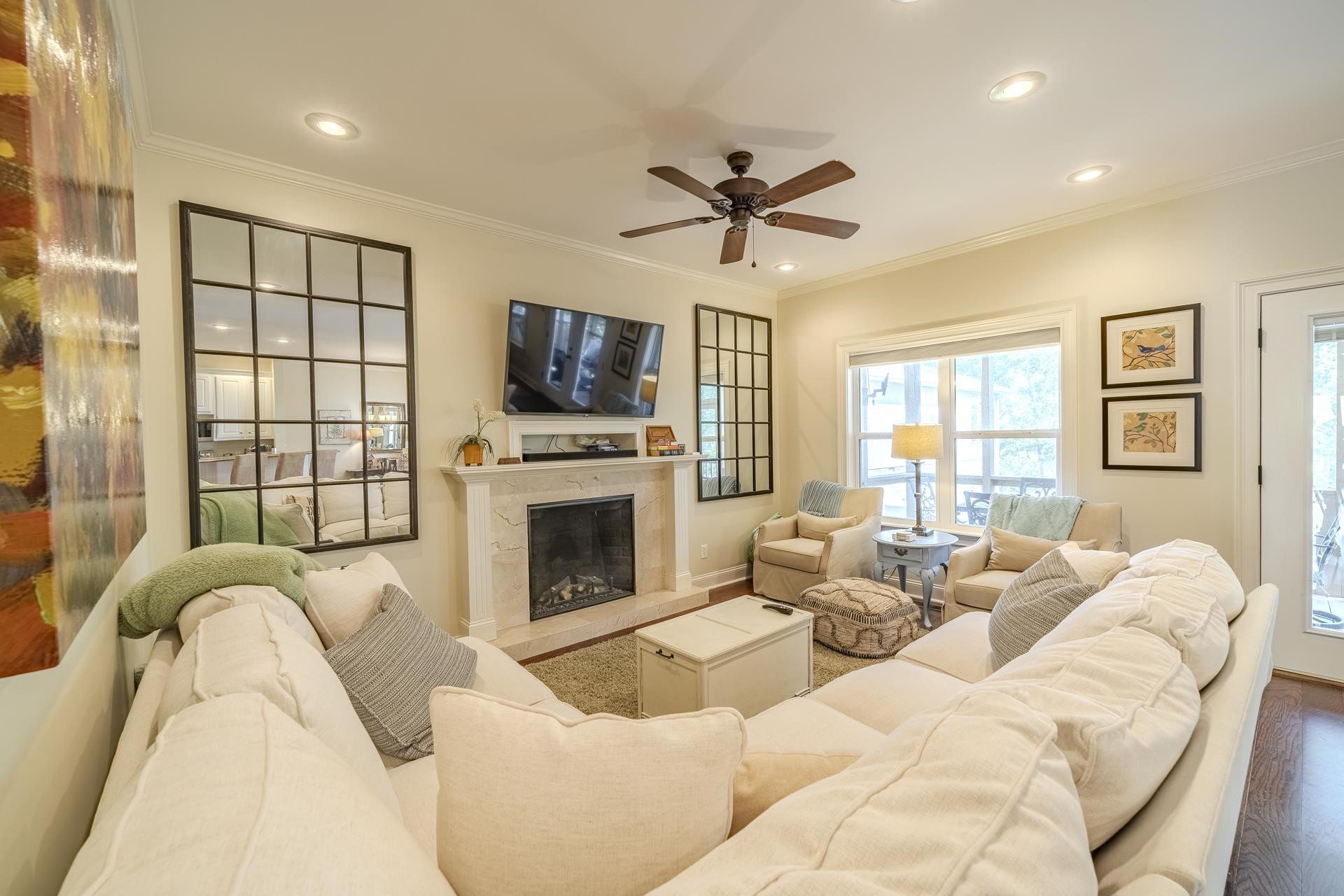 27 HARBOR DR