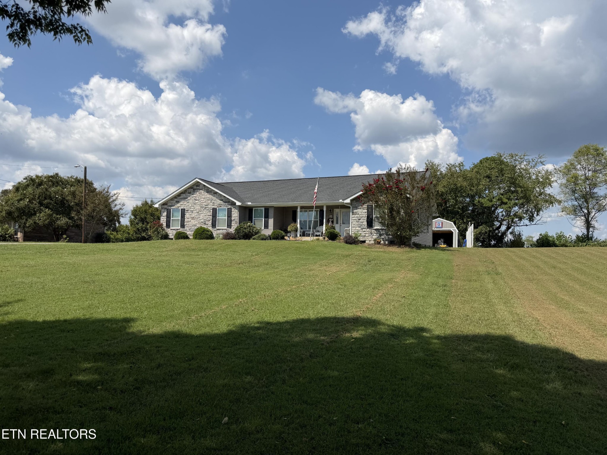 2812 Vicksburg Lane