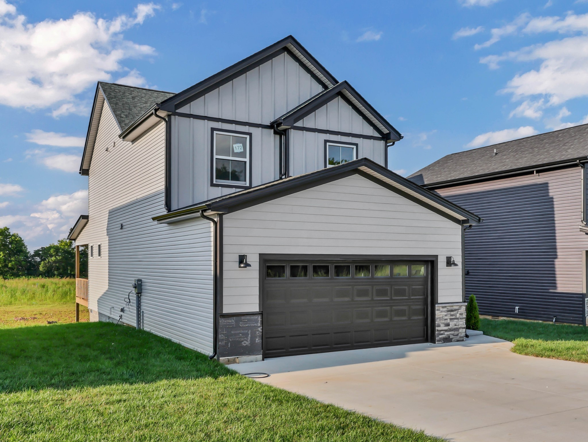 2808 Brewster Dr