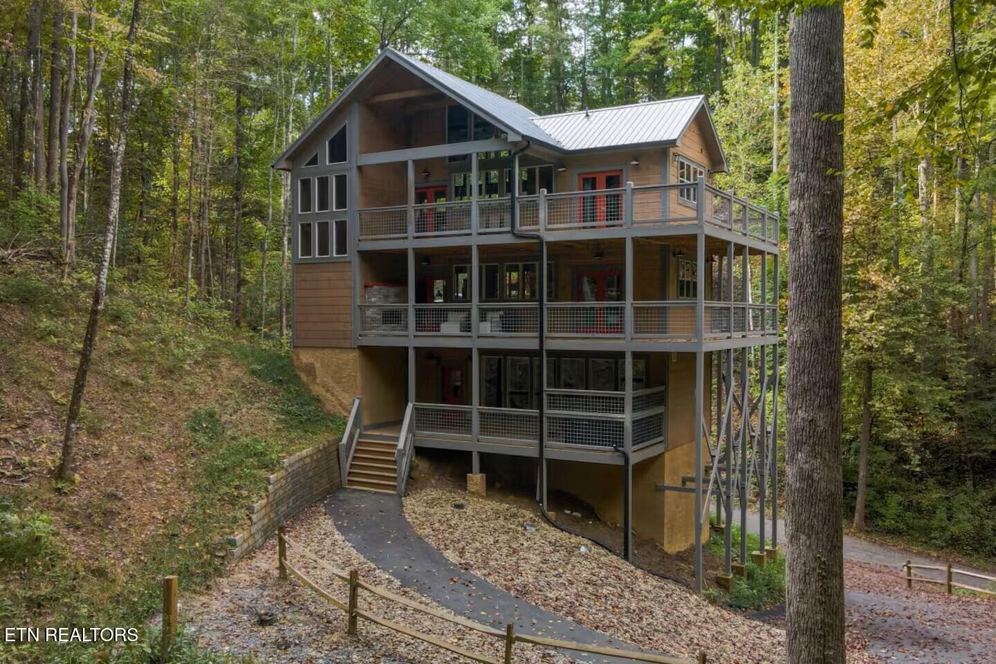 5175 Riversong Way