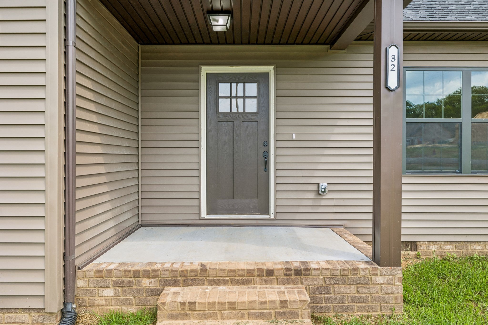 32 Iris Way