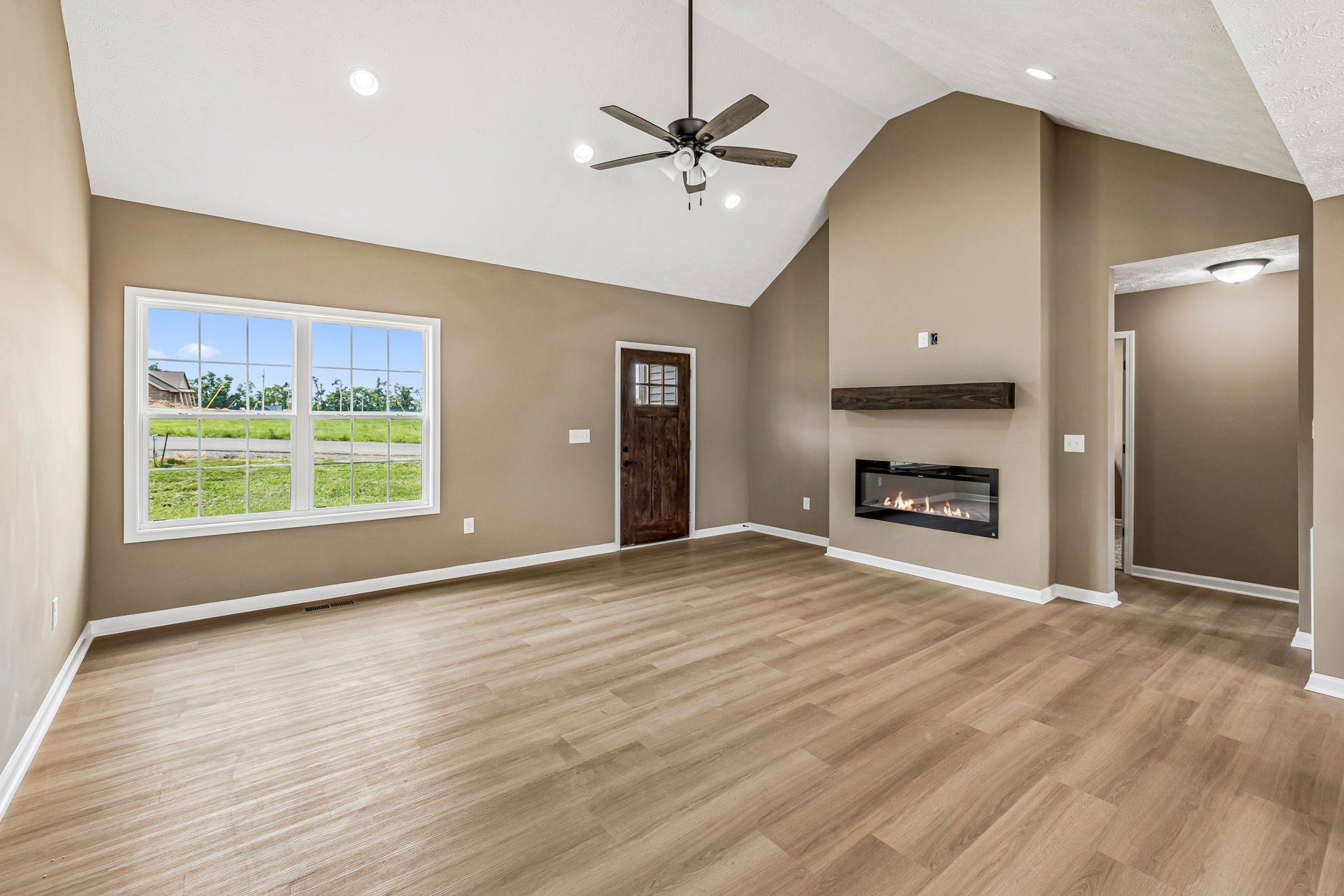 32 Iris Way