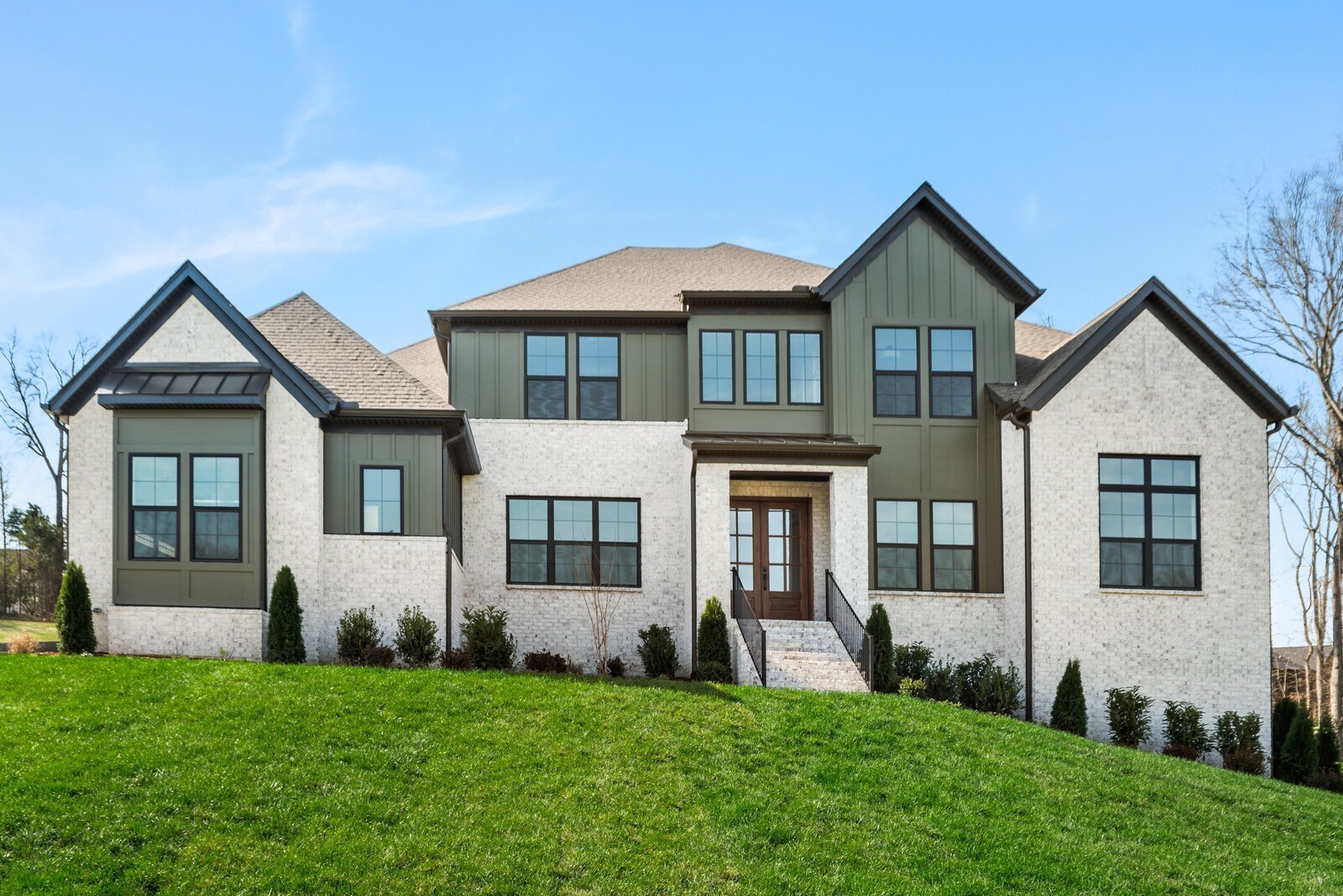 6104 St Charles