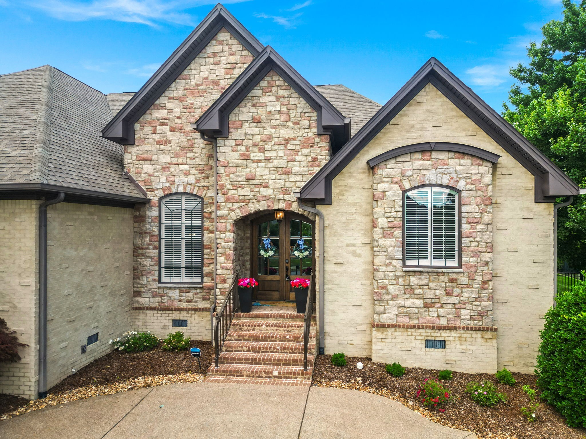 1606 Boardwalk Pl