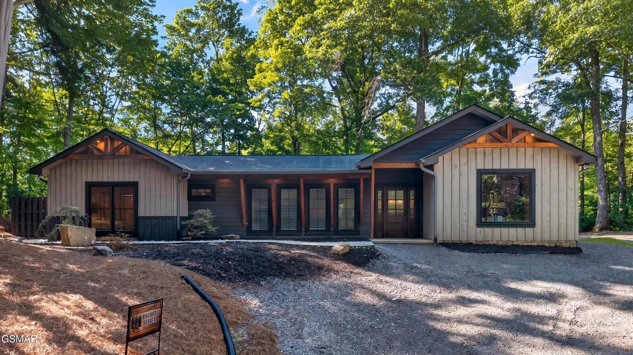 825829 Willow Brook Way