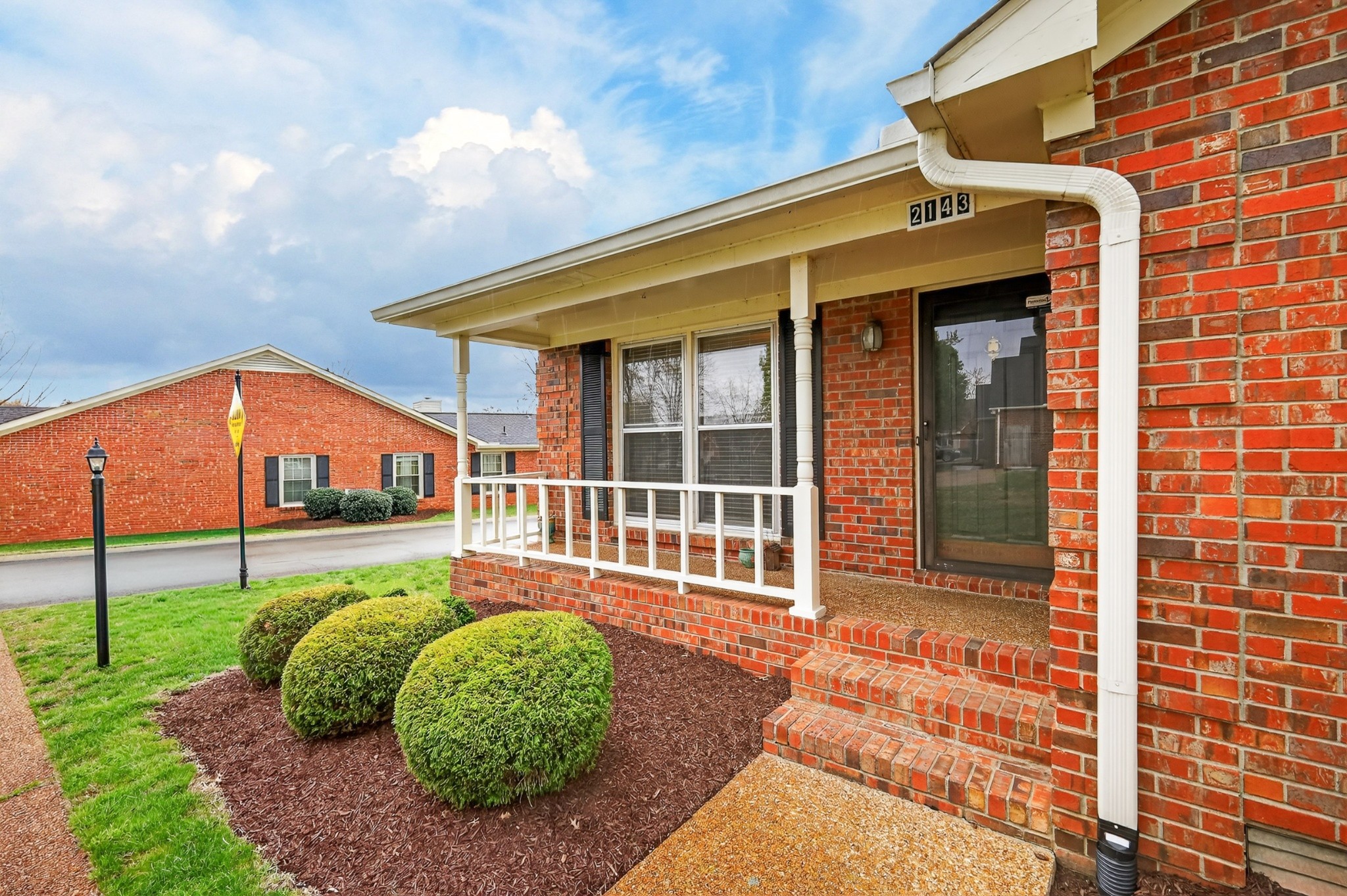 2143 River Chase Dr