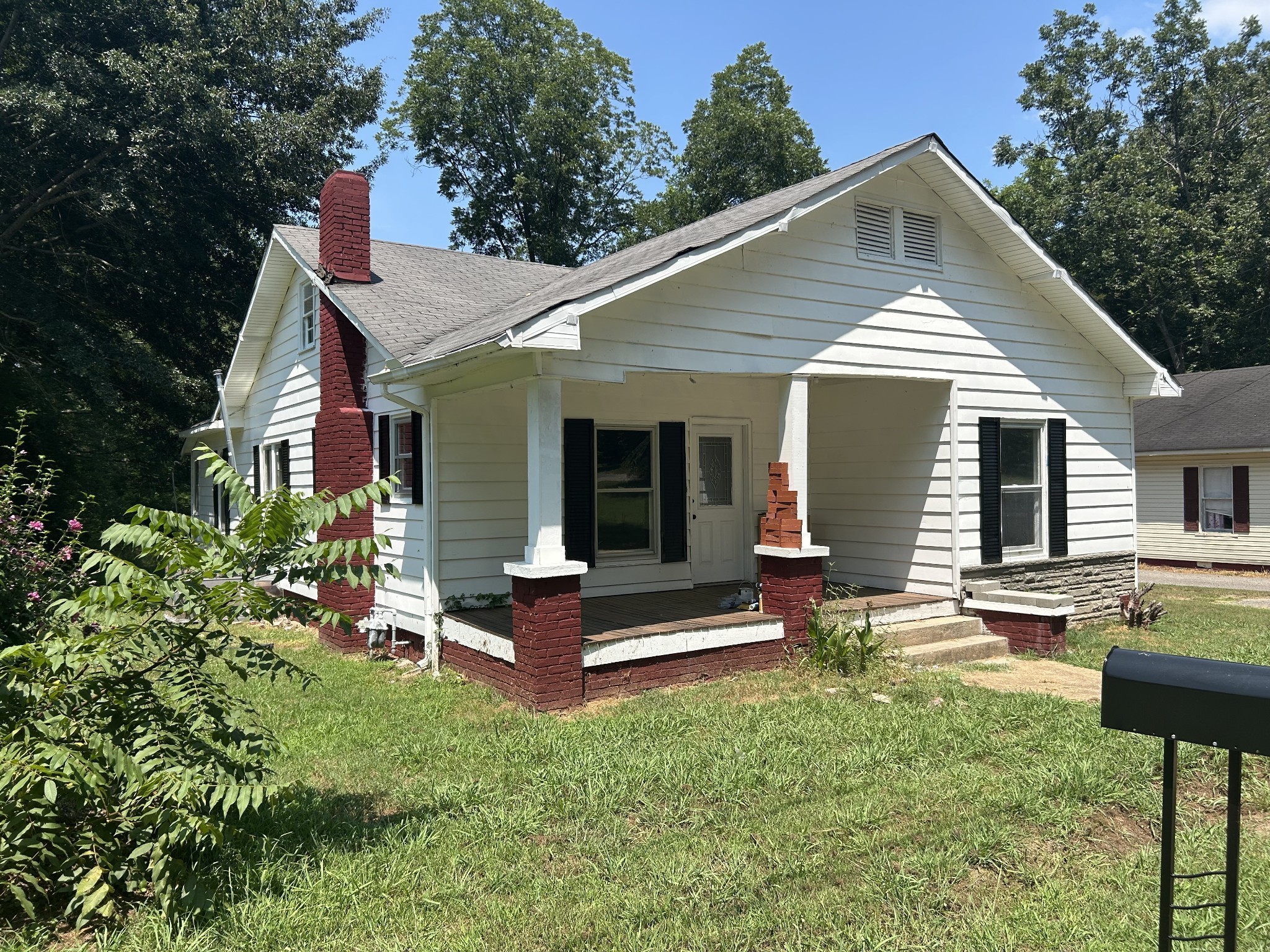 107 Hemlock St