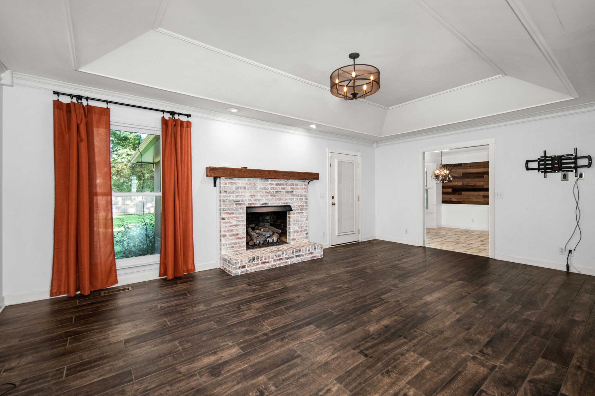 2814 Archer Ave