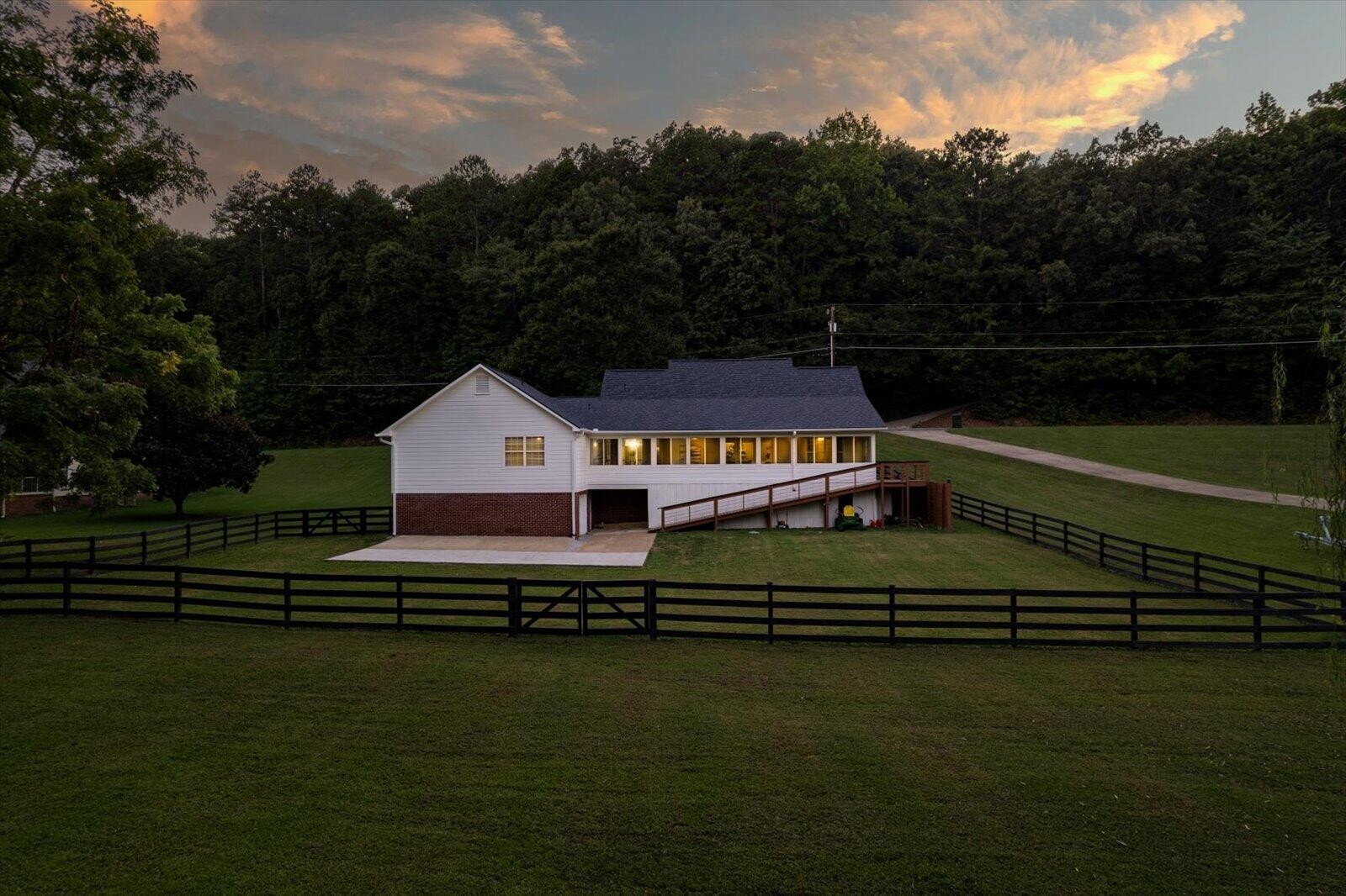 7350 Wolftever Trail