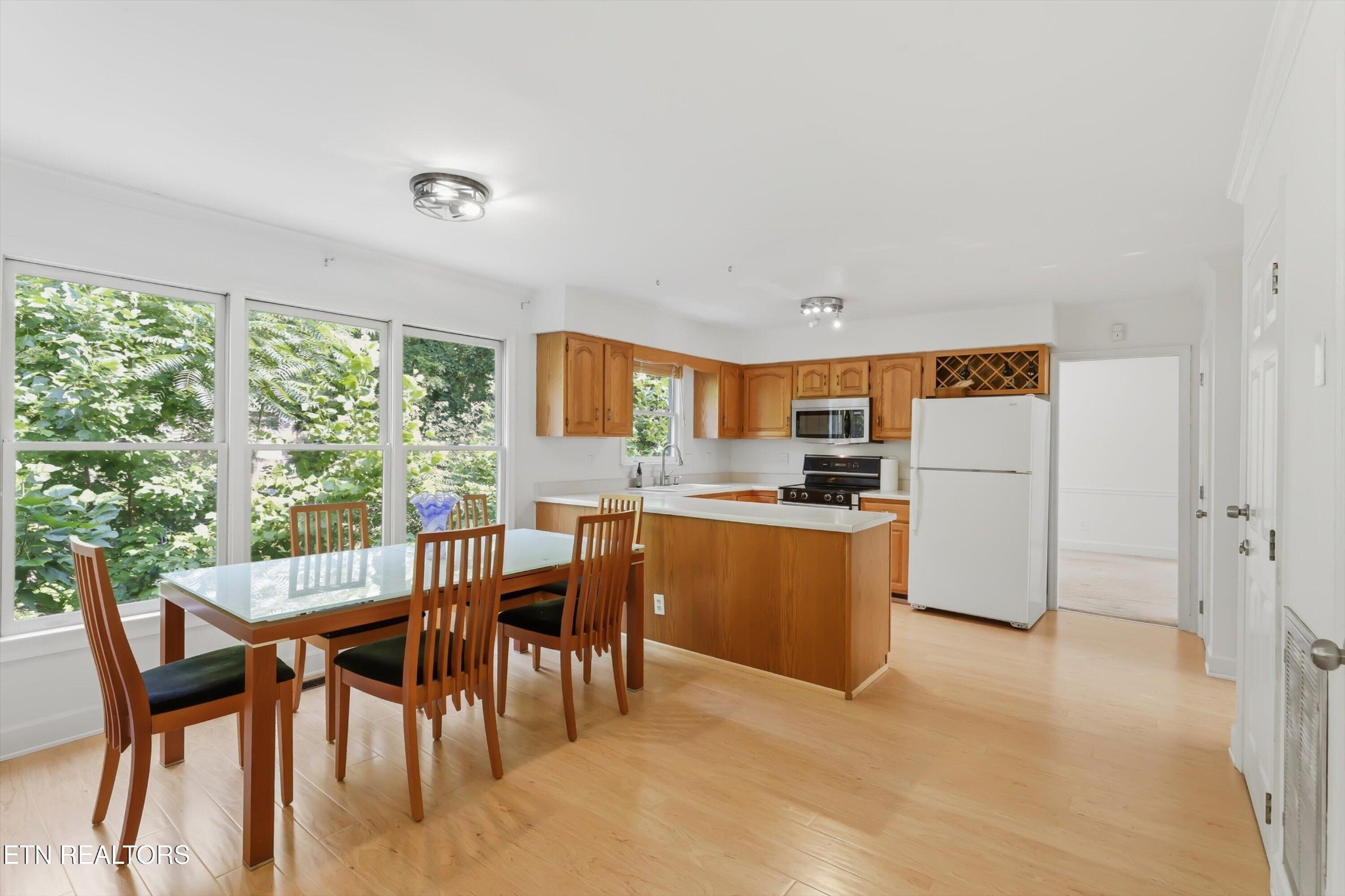 118 W Melbourne Rd