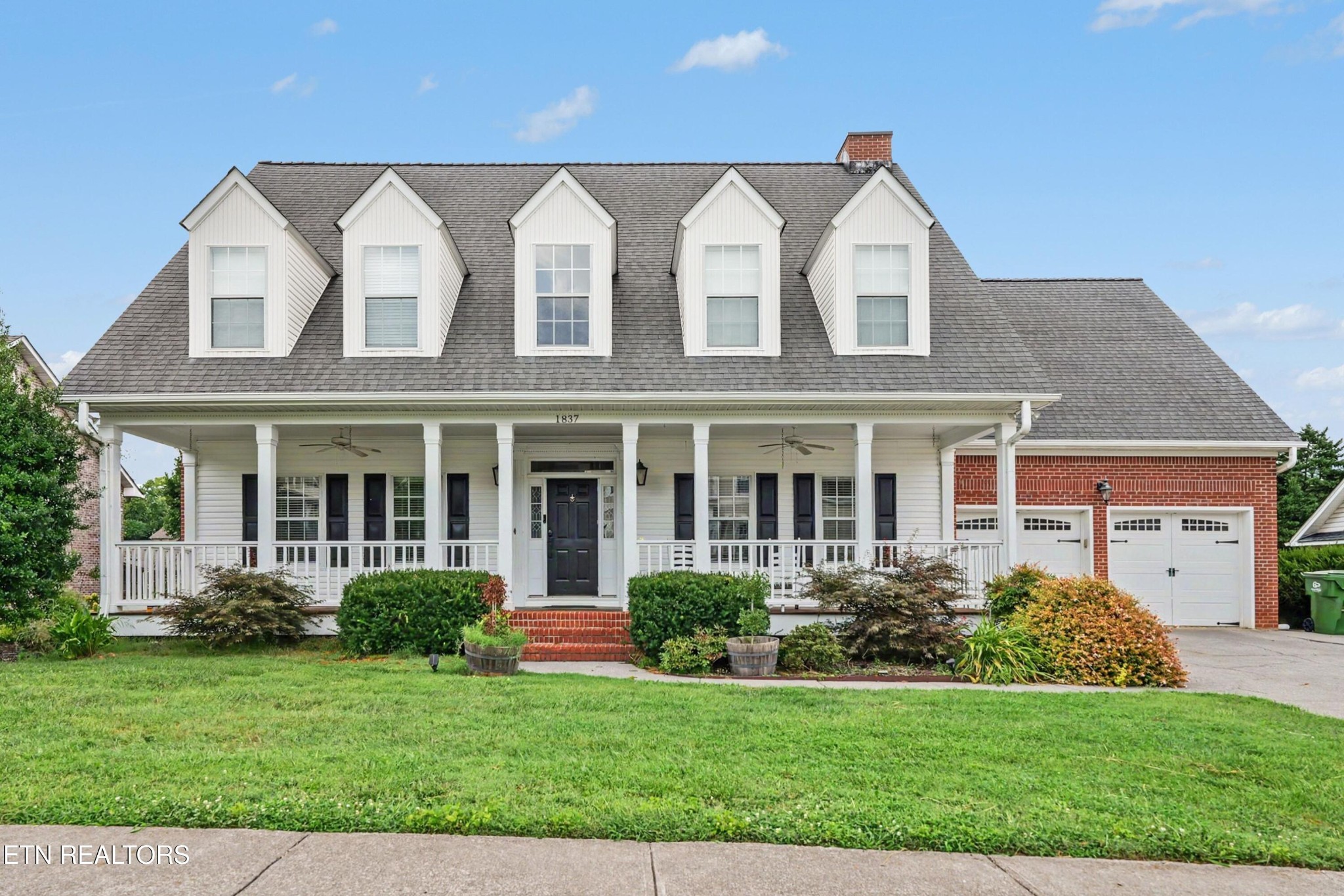 1837 Southcliff Drive