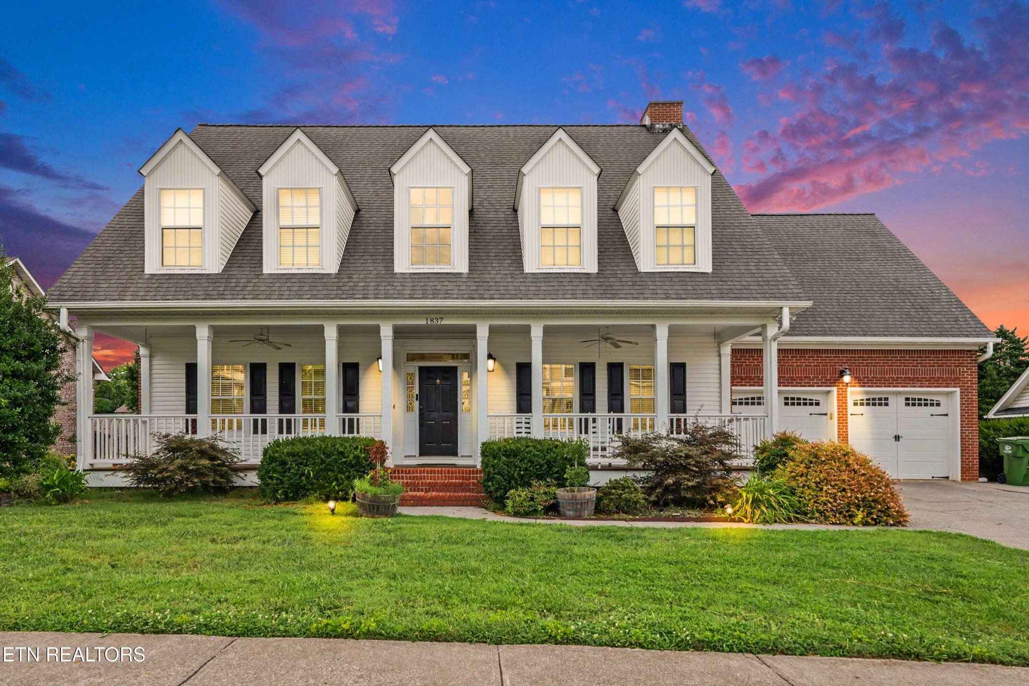 1837 Southcliff Drive