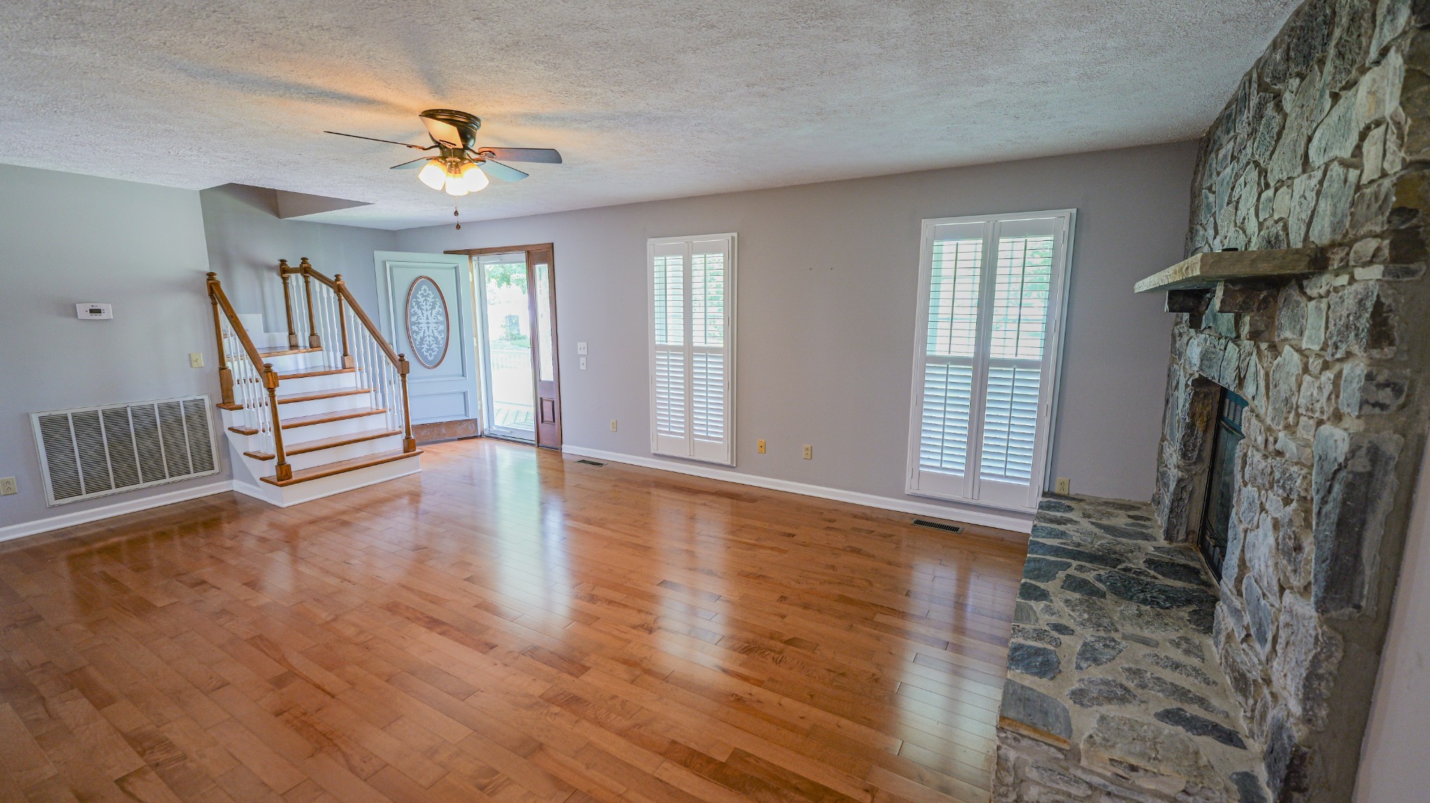 131 Stonehouse Dr