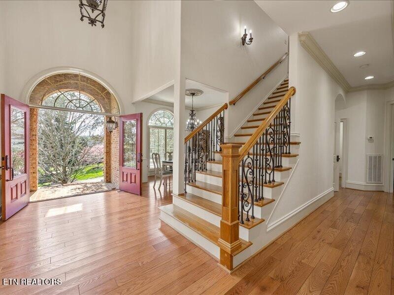 9007 Linksvue Drive