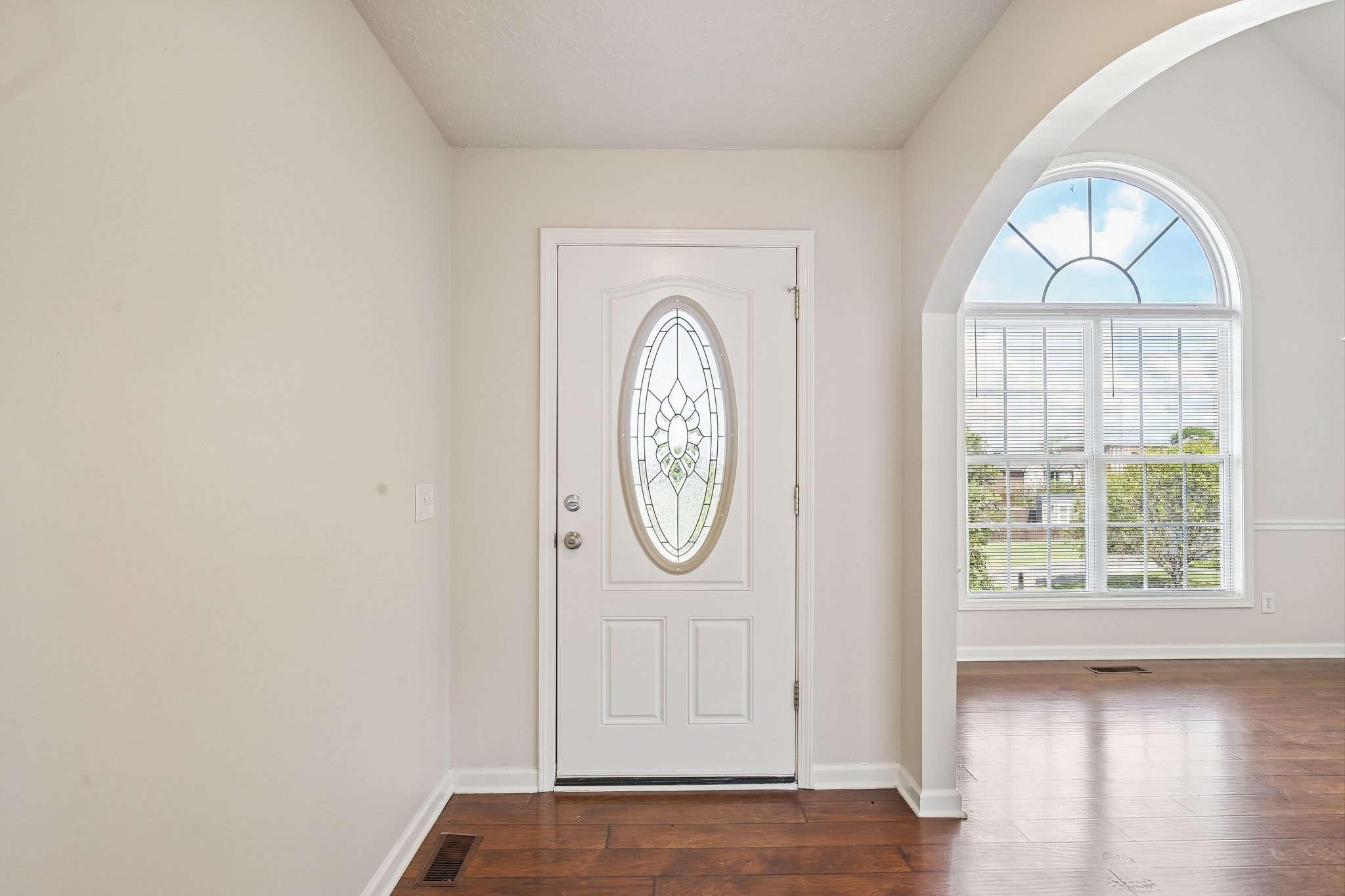 502 Largo Vista Dr