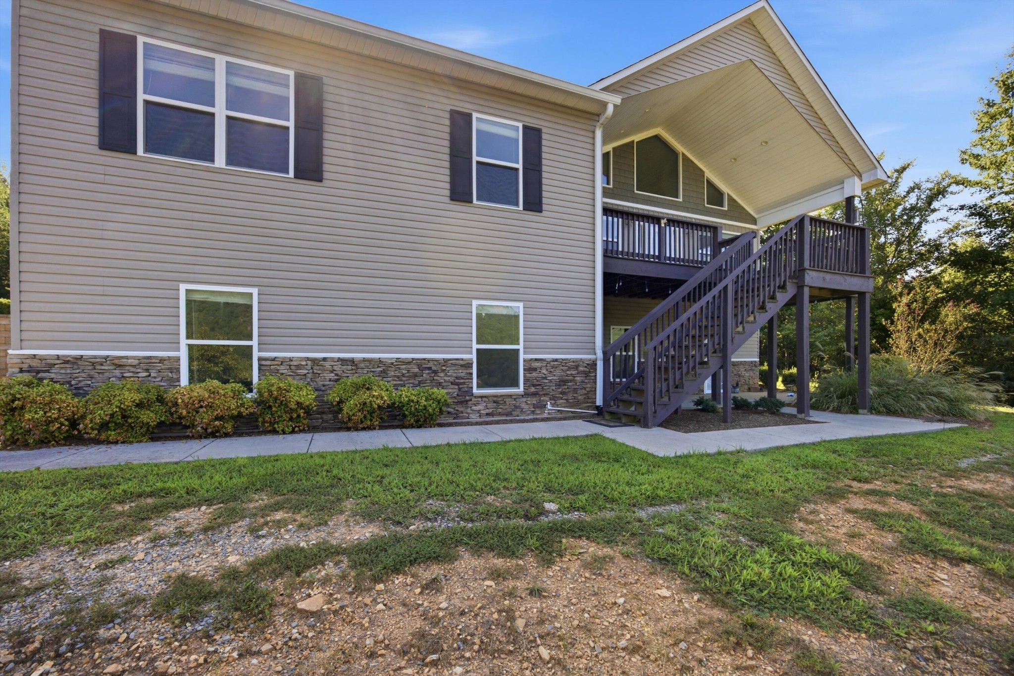 365 Meadowbrook Lane