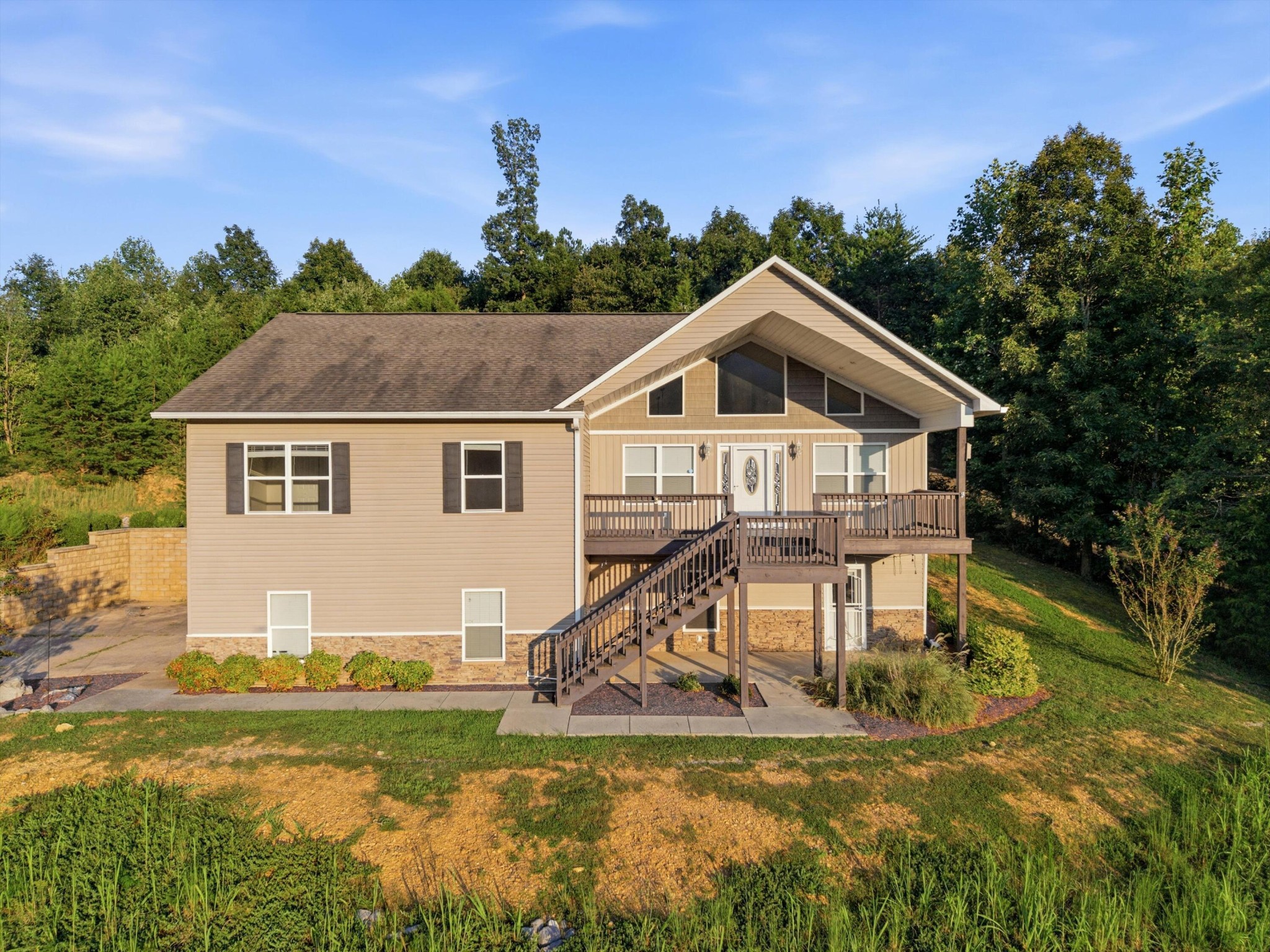 365 Meadowbrook Lane
