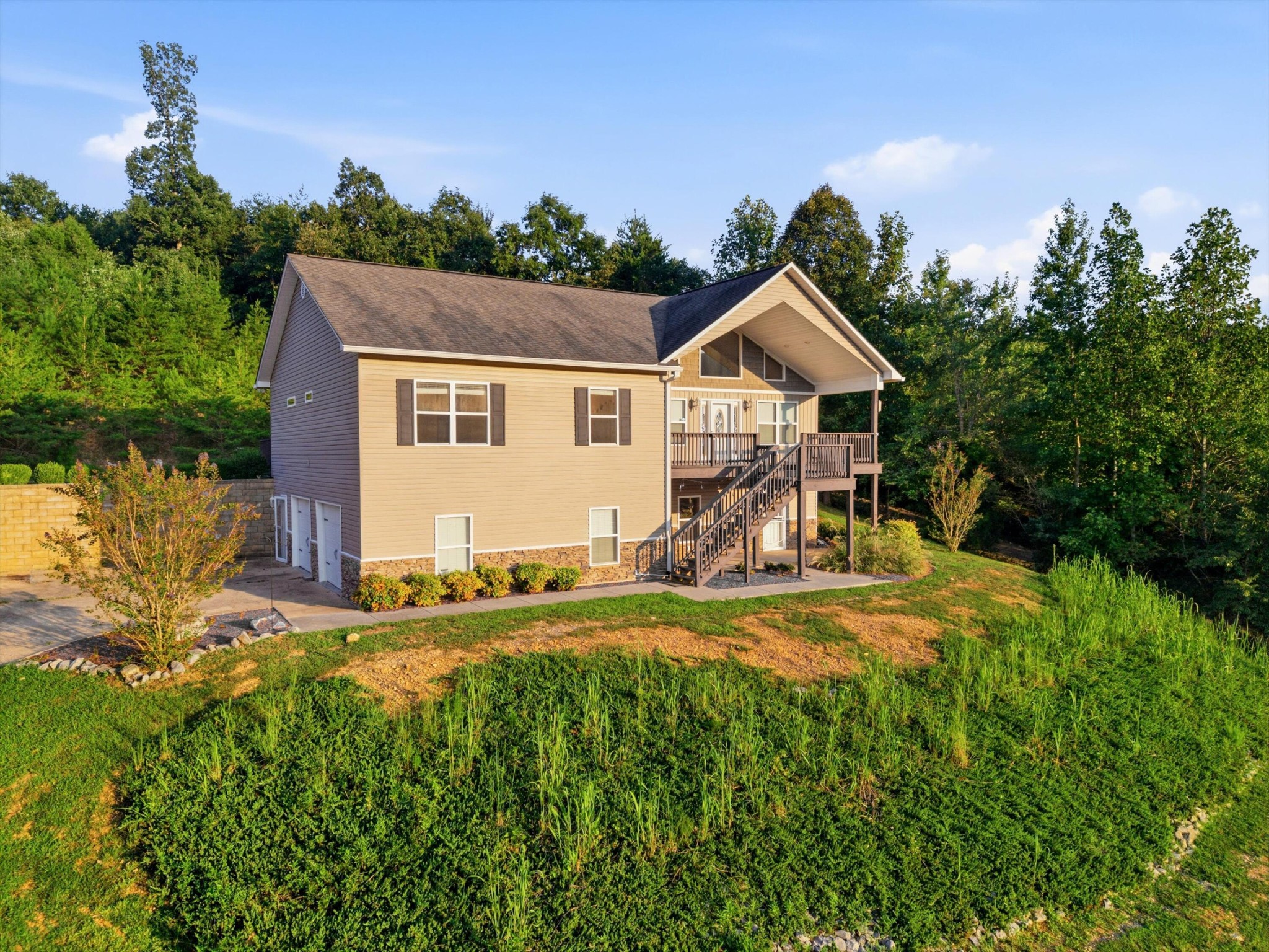 365 Meadowbrook Lane