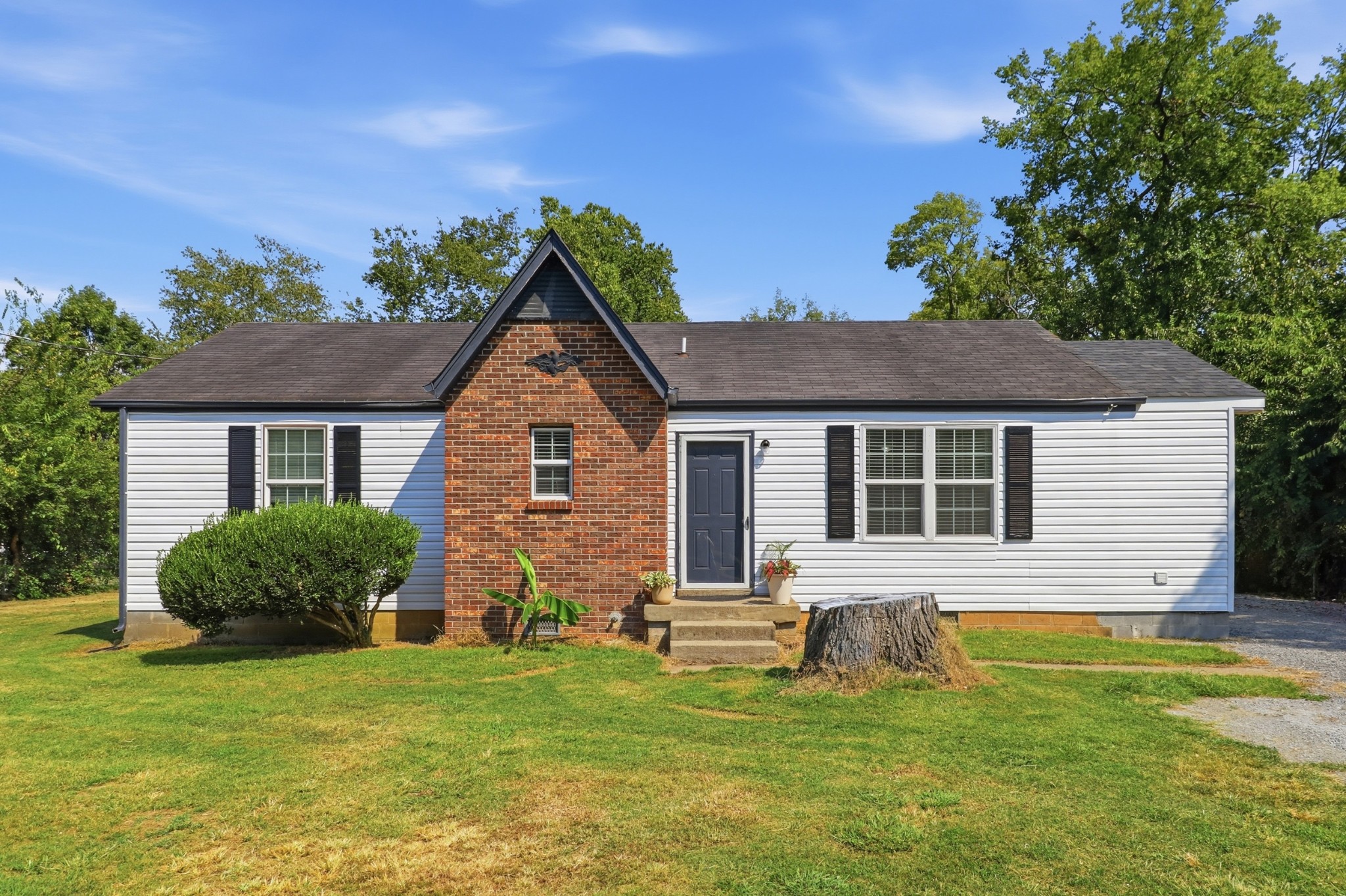 5853 Seminary Rd