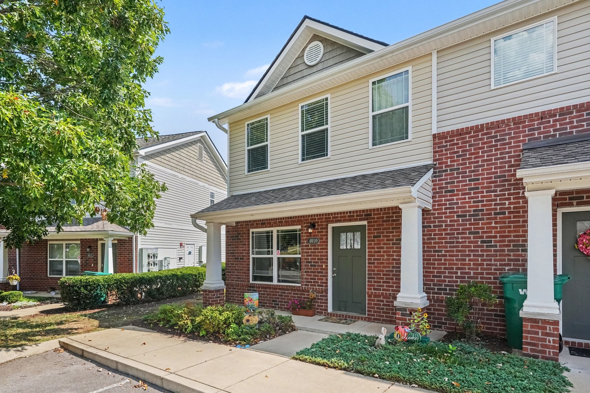 4010 Currant Ct