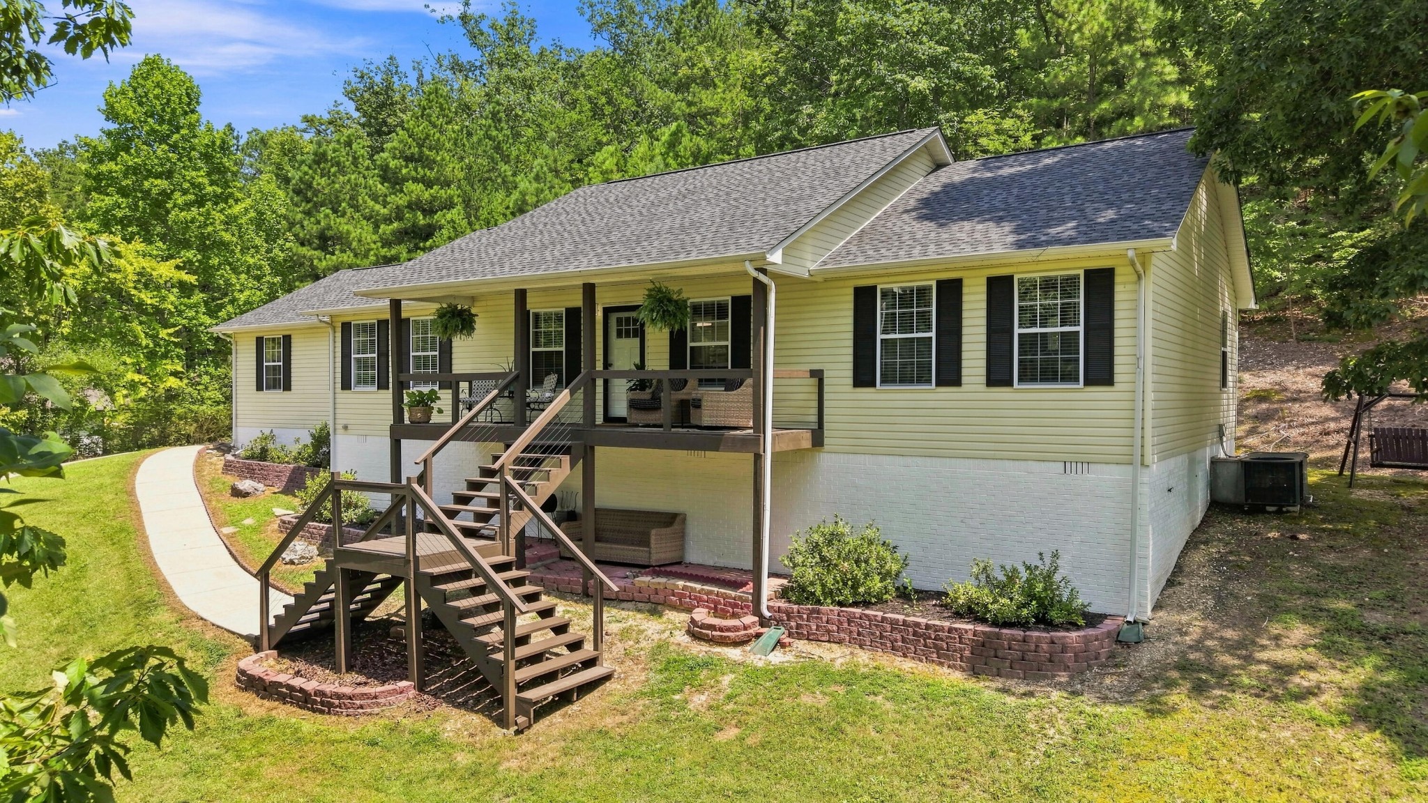1513 Eads Bluff Road, NW
