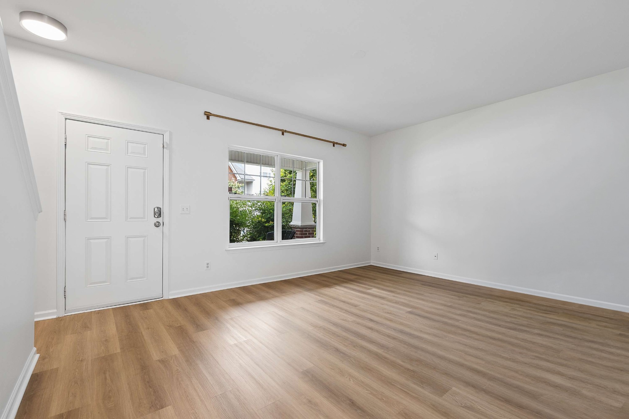 742 Vernon Ave