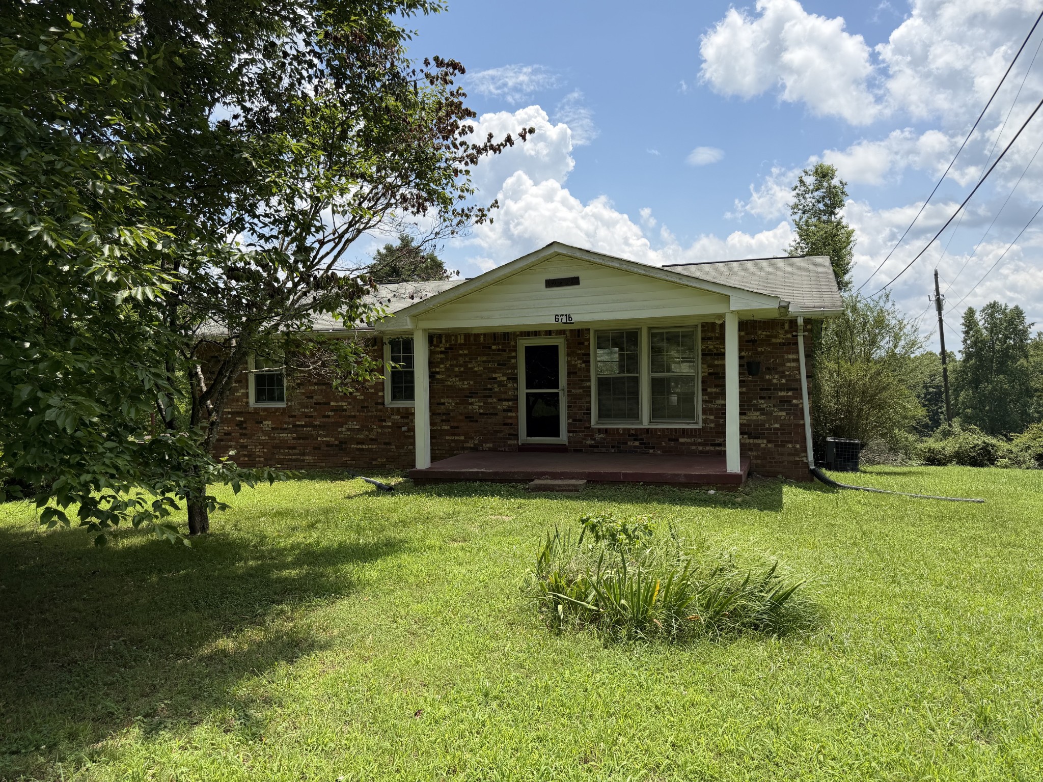 6716 Brown Hollow Rd