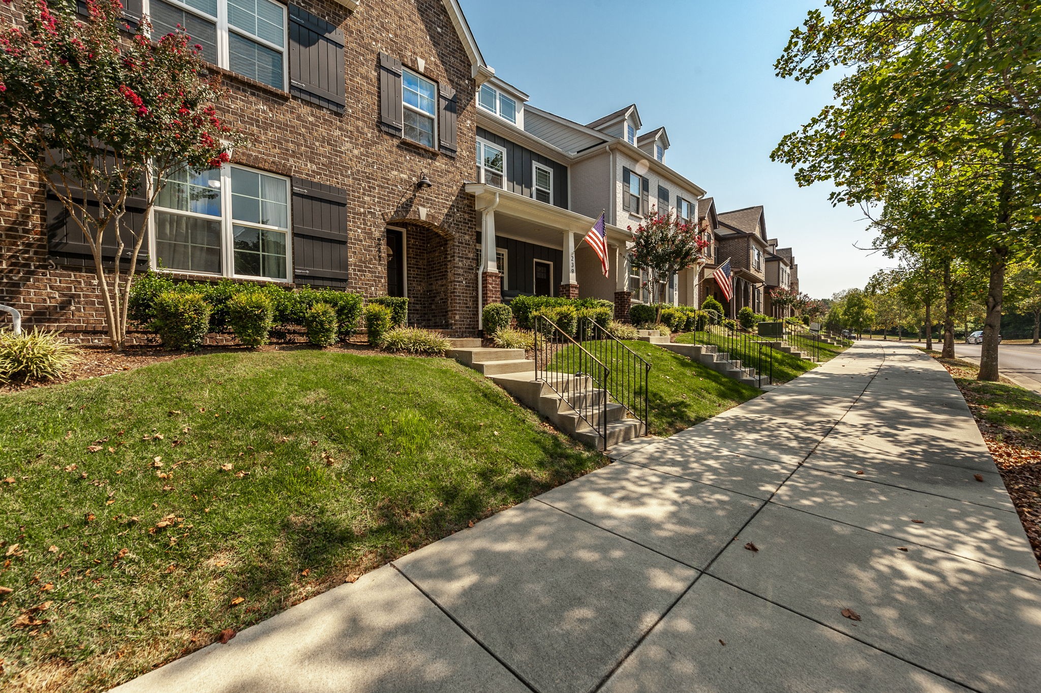241 Claremont Ct