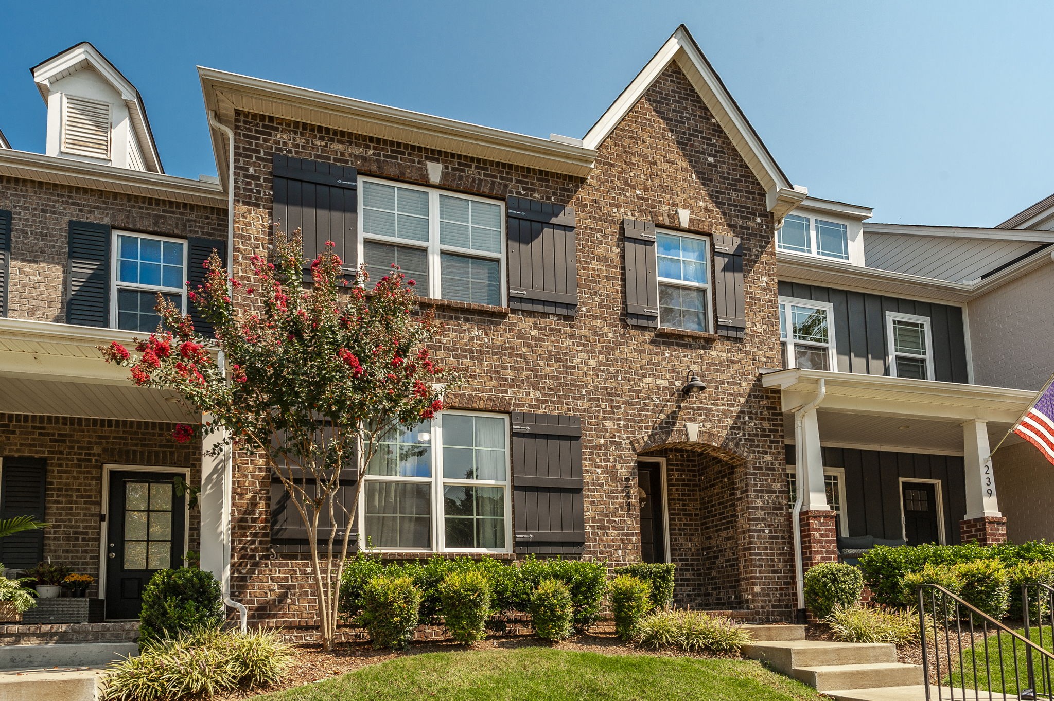 241 Claremont Ct