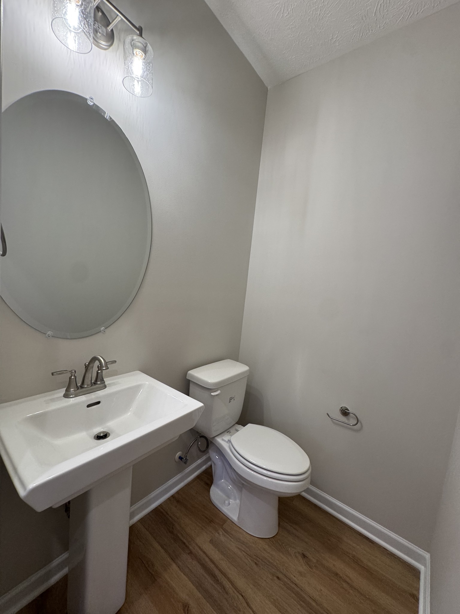 82 Laurel View St